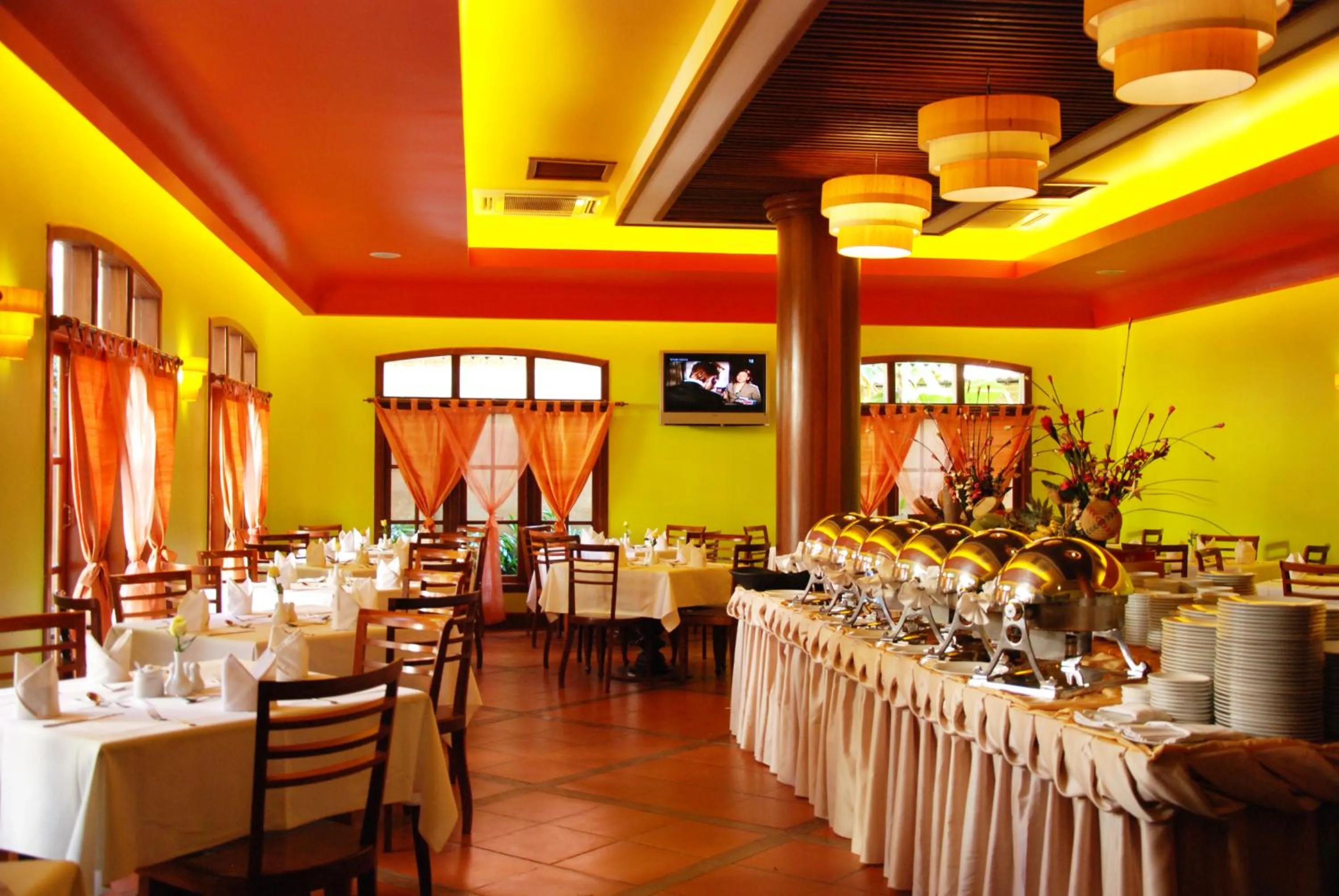 Restaurant/places to eat in Steung Siemreap Hotel