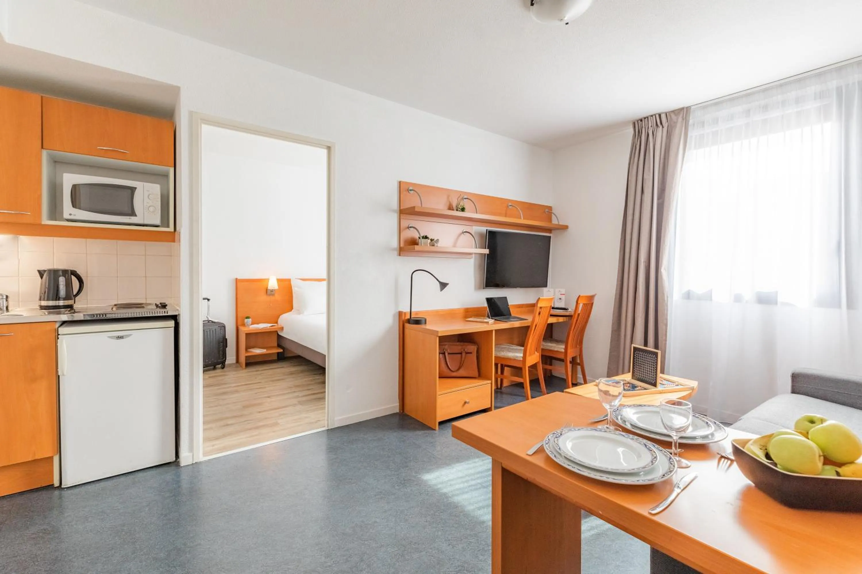 Kitchen or kitchenette in Appart’City Confort Lyon Gerland