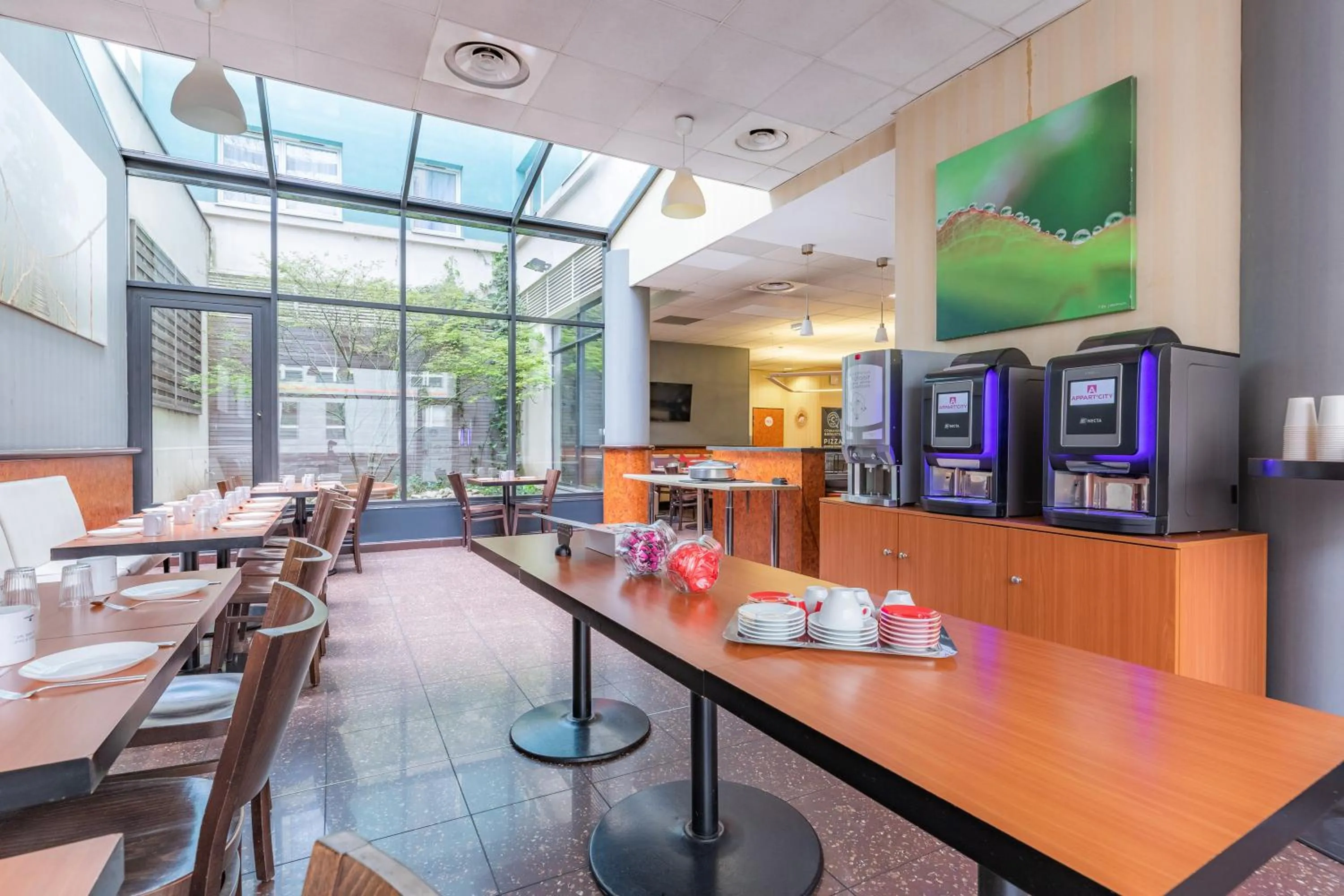 Buffet breakfast in Appart’City Confort Lyon Gerland