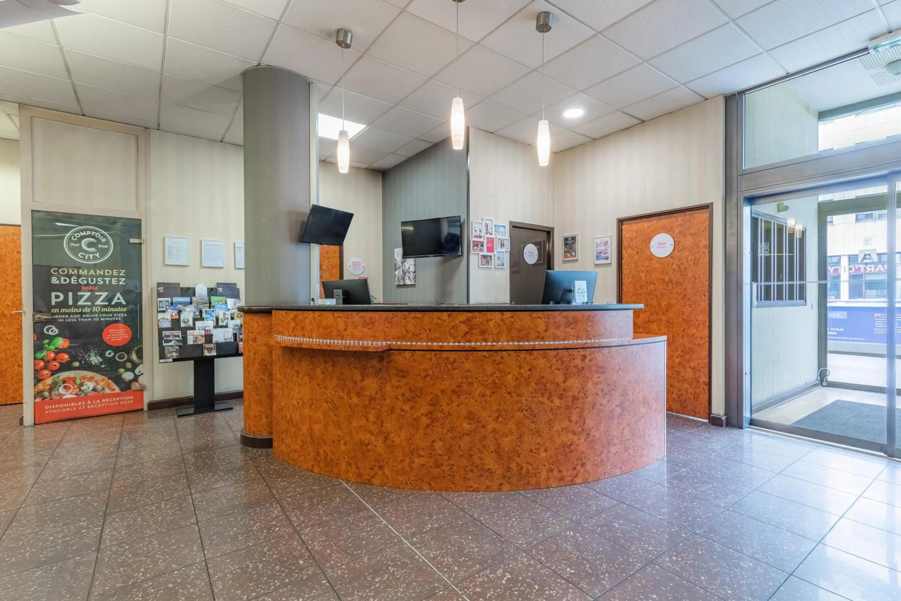 Lobby or reception in Appart’City Confort Lyon Gerland