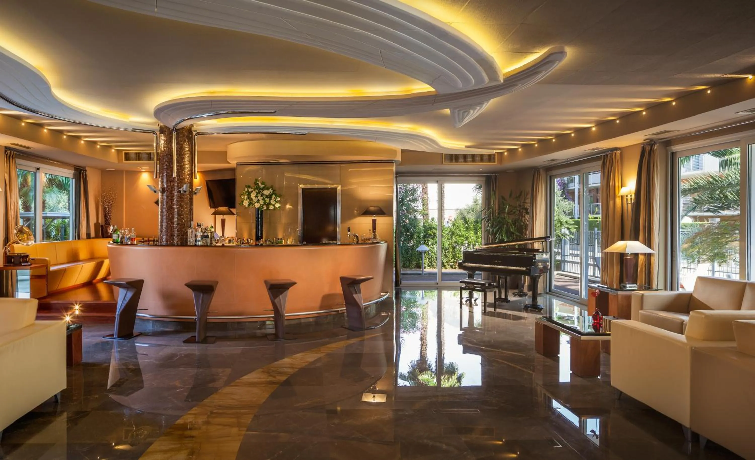 Lobby or reception in Hotel Kristal Palace - Tonelli Hotels - Adult Friendly