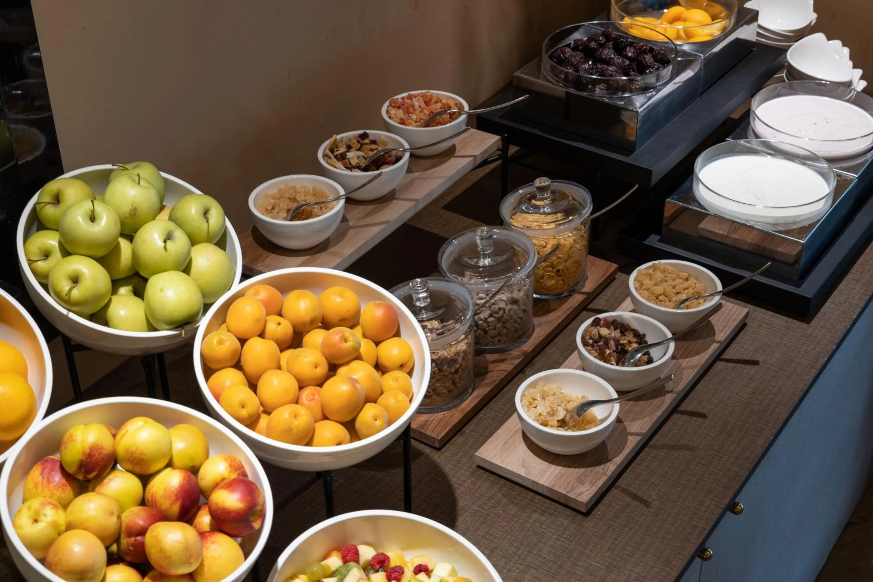 Buffet breakfast in Hotel Kristal Palace - Tonelli Hotels - Adult Friendly