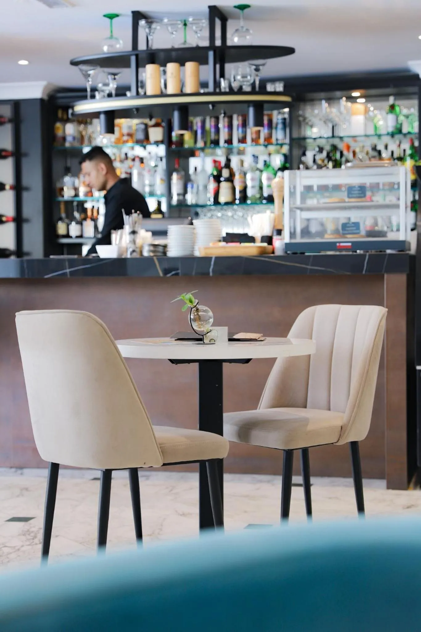 Restaurant/places to eat in Soreda Hotel