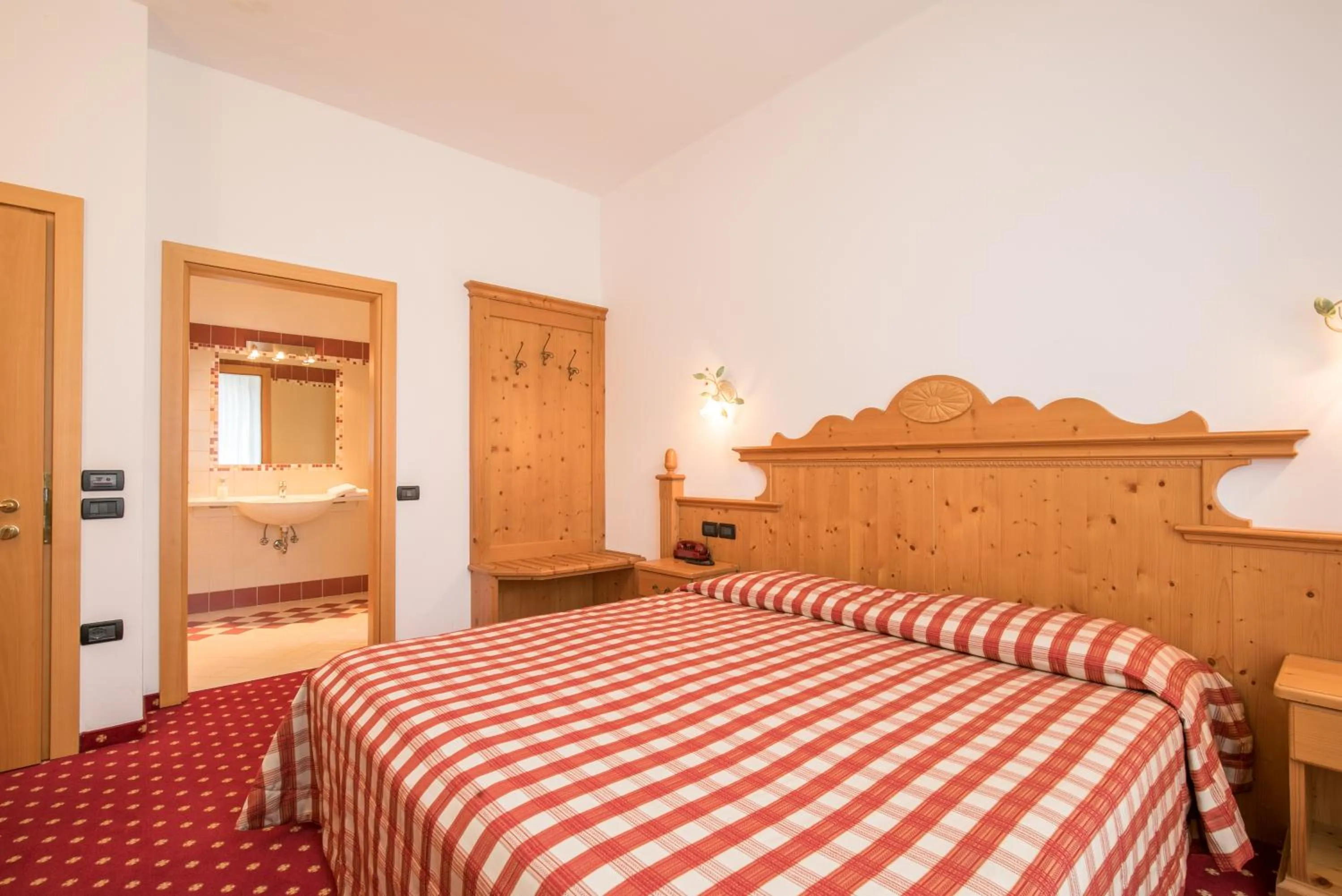 Bedroom, Bed in Hotel Daniela