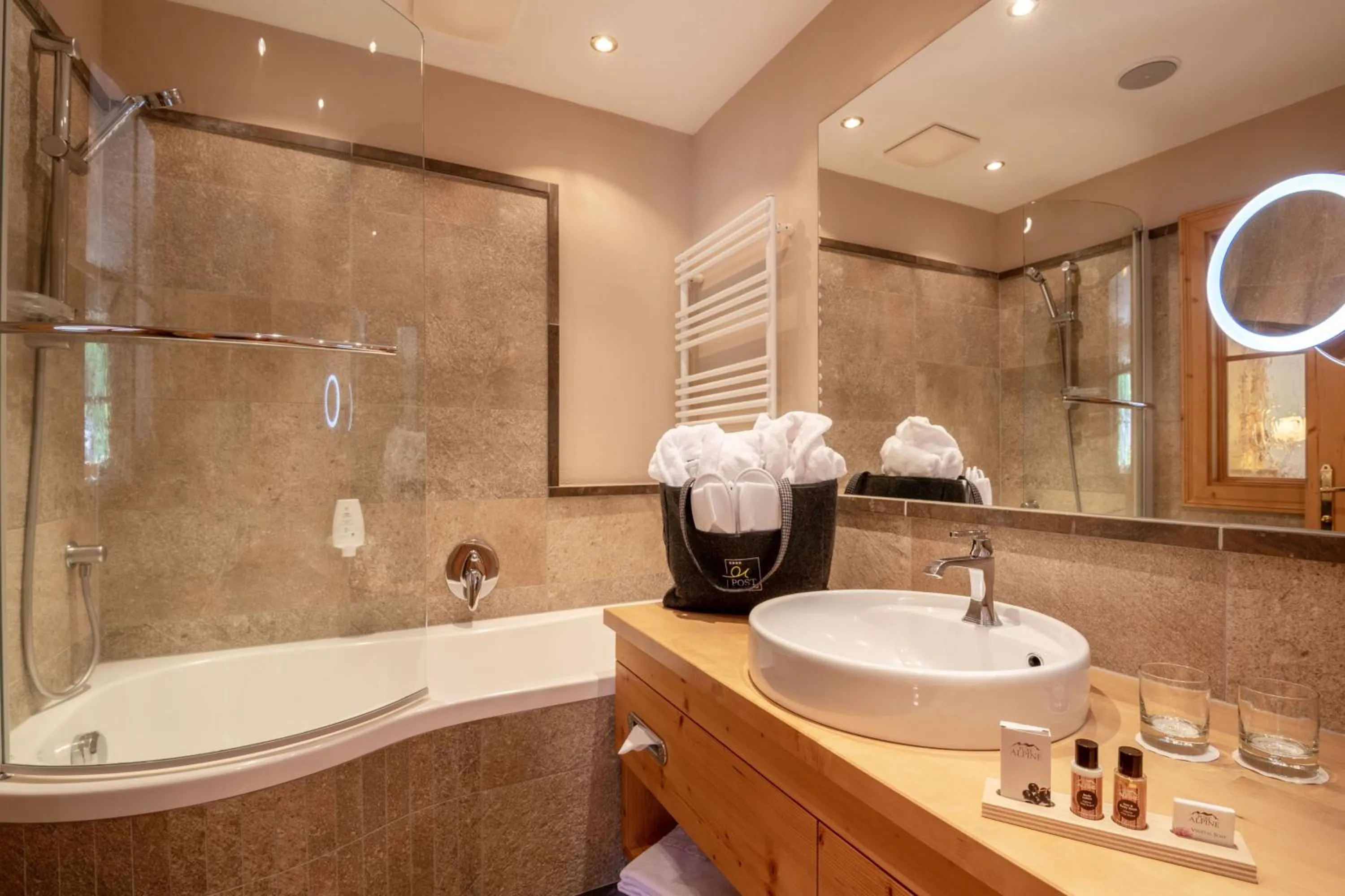 Photo of the whole room in Natur-&Alpinhotel Post