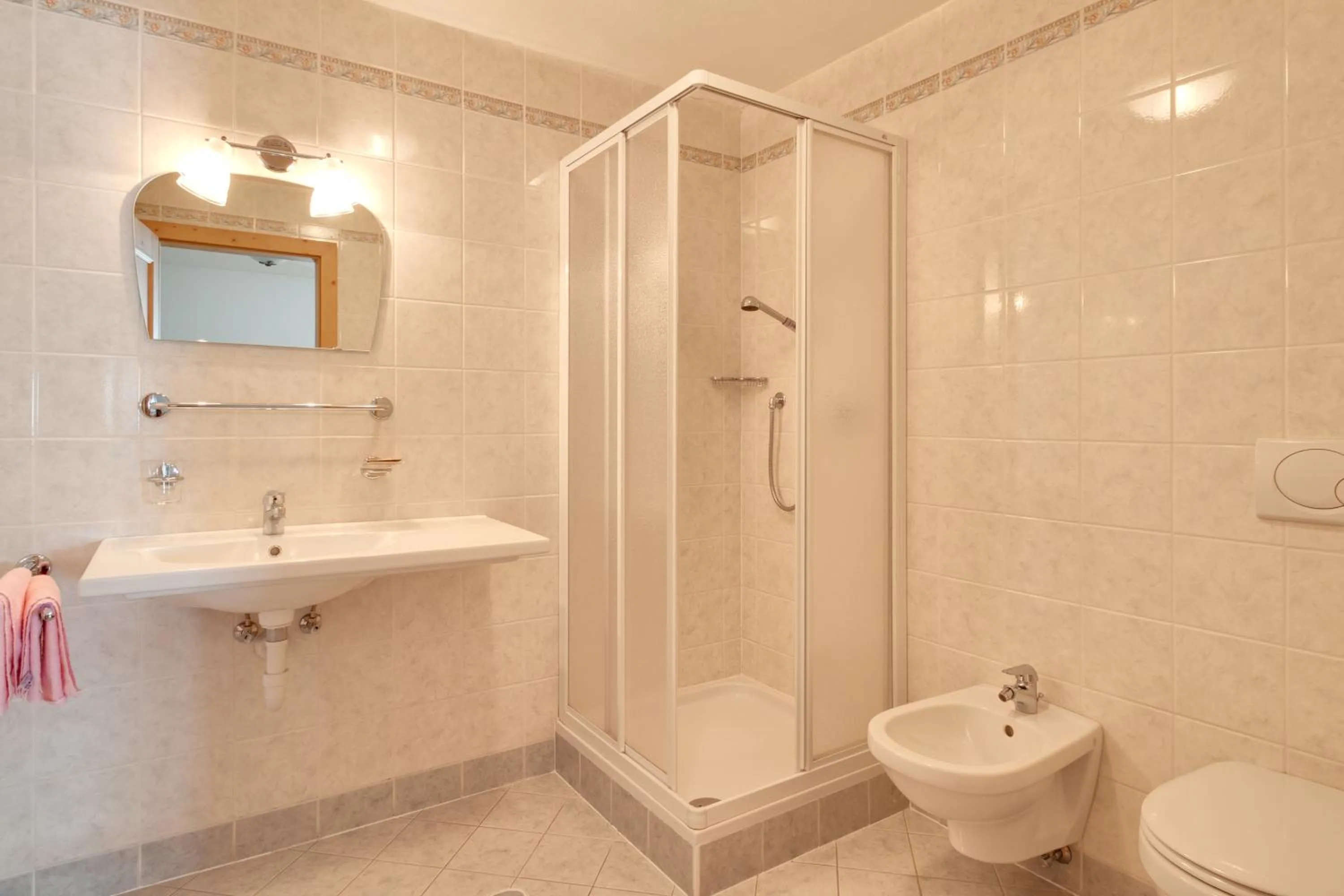 Bathroom in Hotel Restaurant Schaurhof