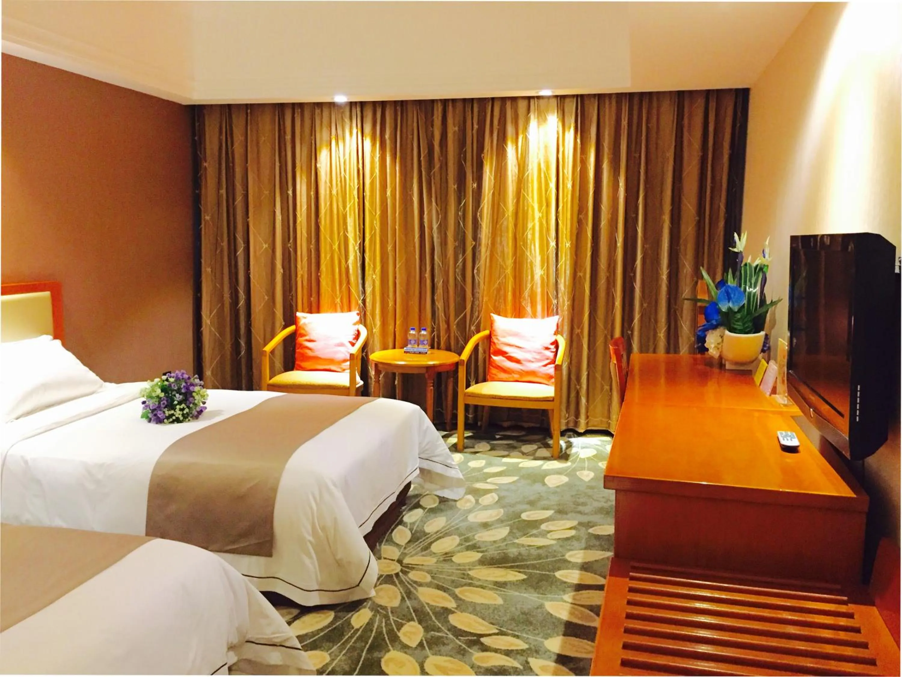 Decorative detail, Bed in Shenzhen Kaili Hotel, Guomao Shopping Mall