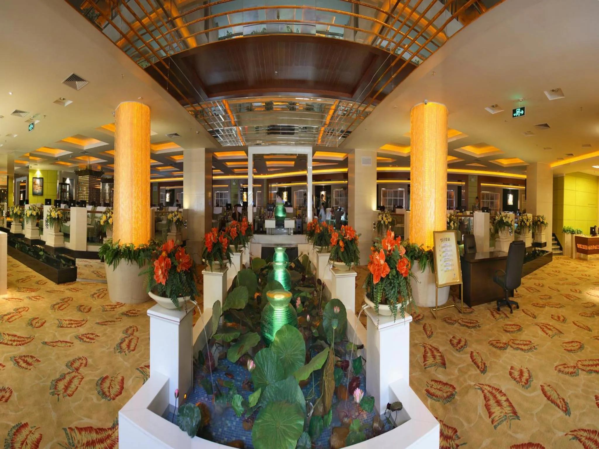 Facade/entrance in Shenzhen Kaili Hotel, Guomao Shopping Mall