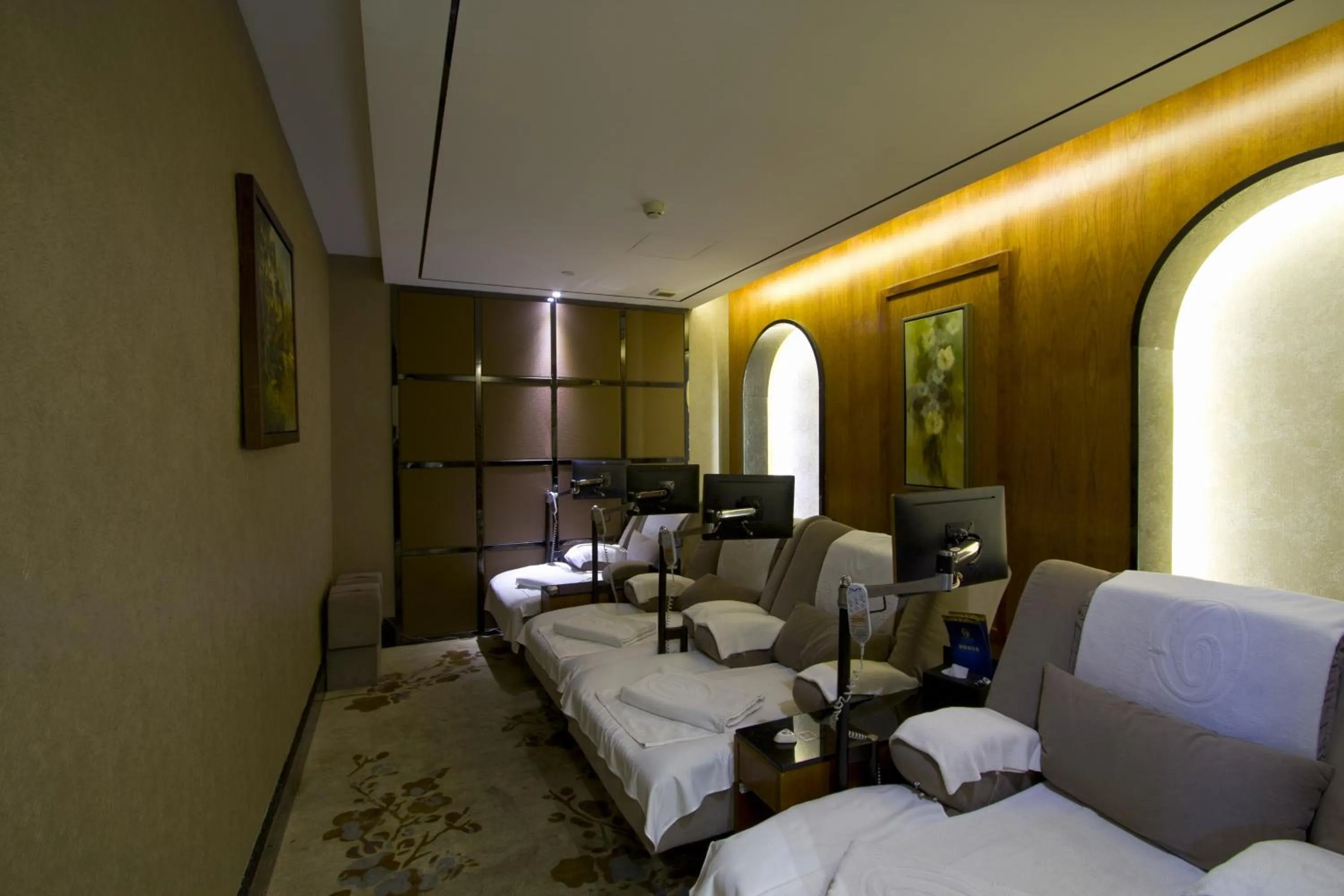 Massage in Shenzhen Kaili Hotel, Guomao Shopping Mall