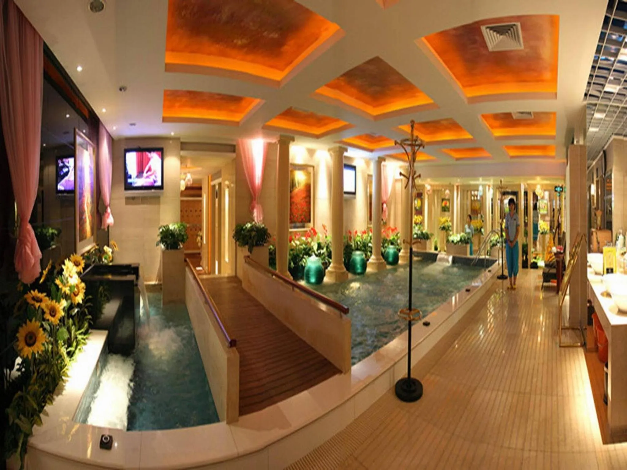 Massage in Shenzhen Kaili Hotel, Guomao Shopping Mall