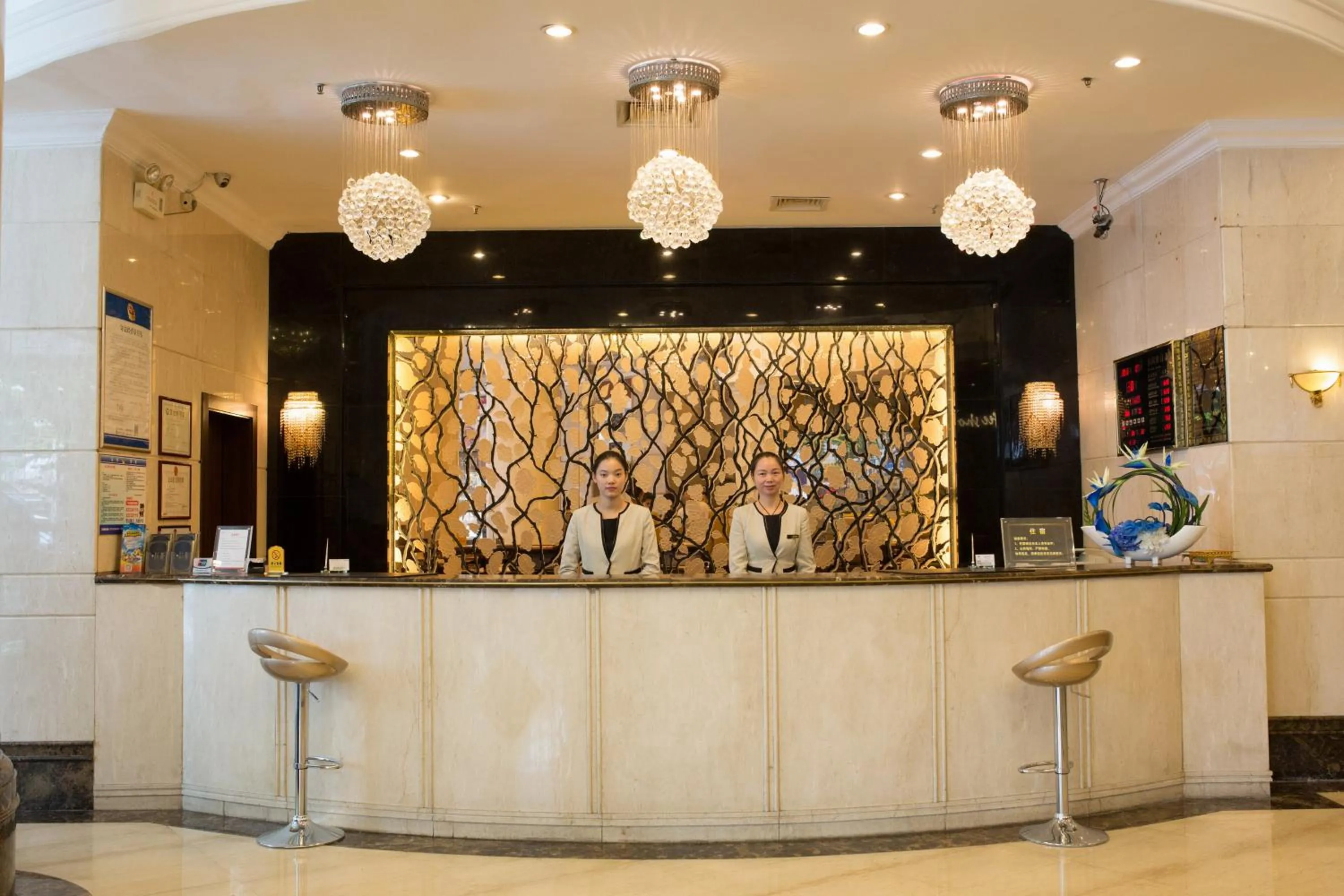 Staff in Shenzhen Kaili Hotel, Guomao Shopping Mall