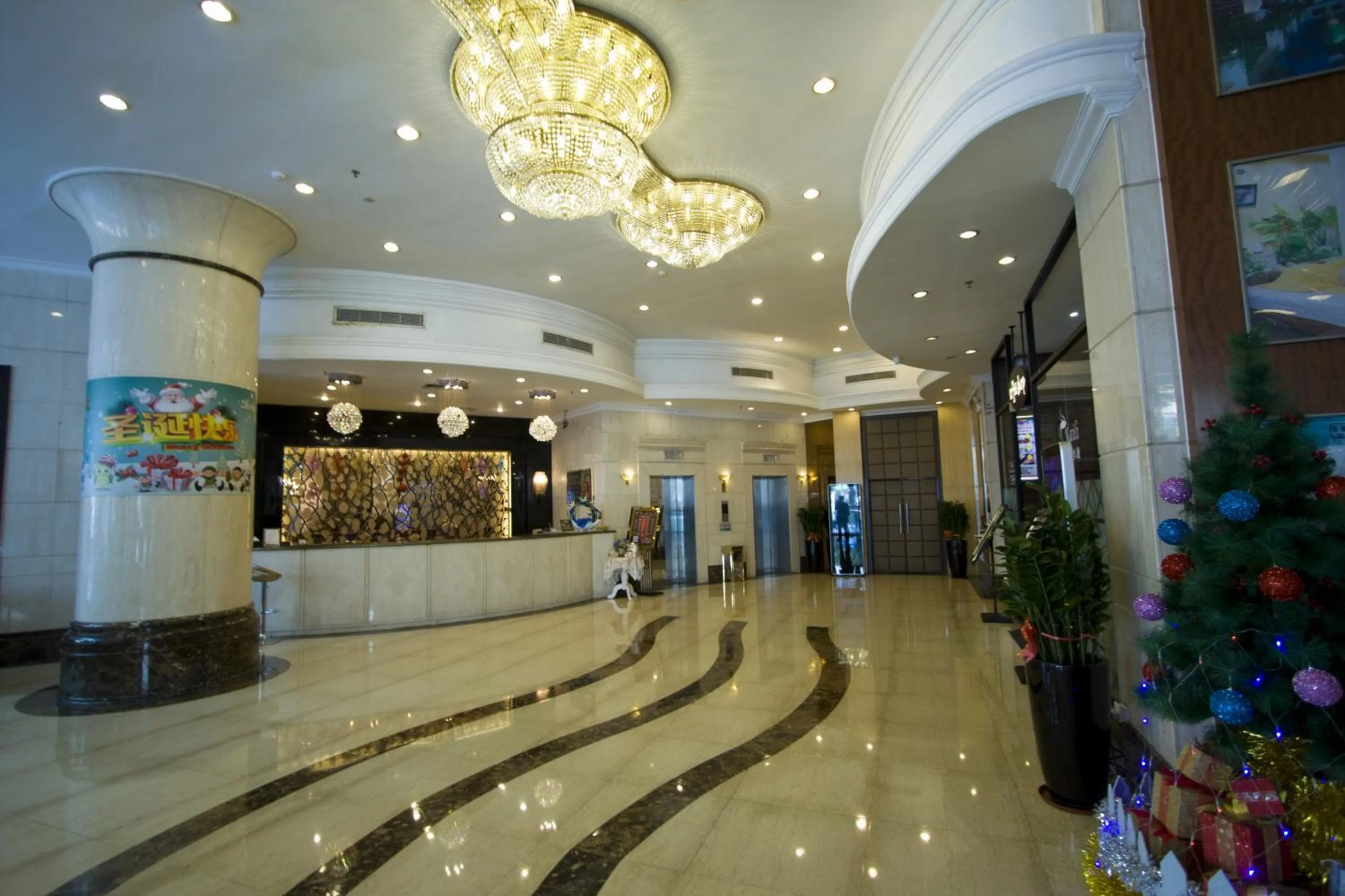 Property building in Shenzhen Kaili Hotel, Guomao Shopping Mall