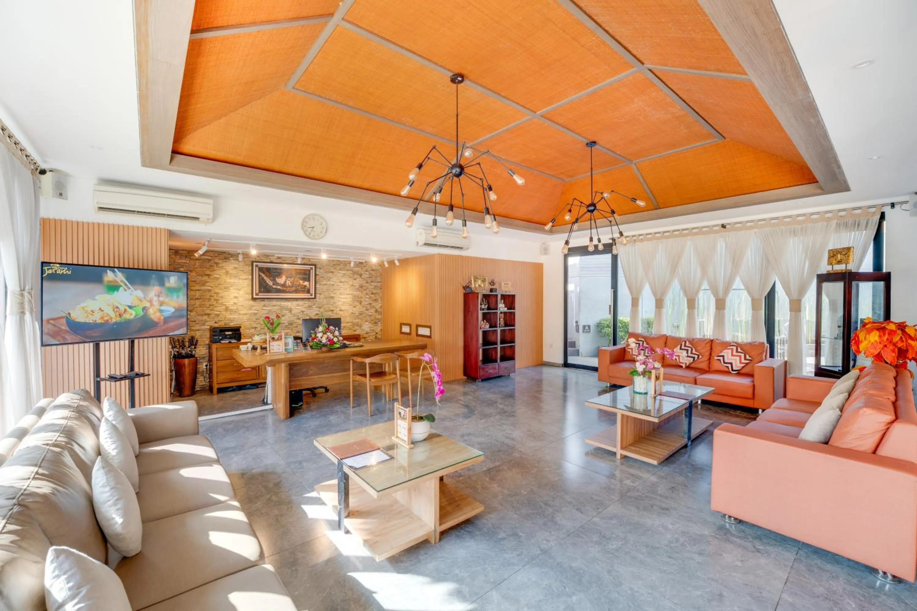 Property building in Villa Jerami & Spa