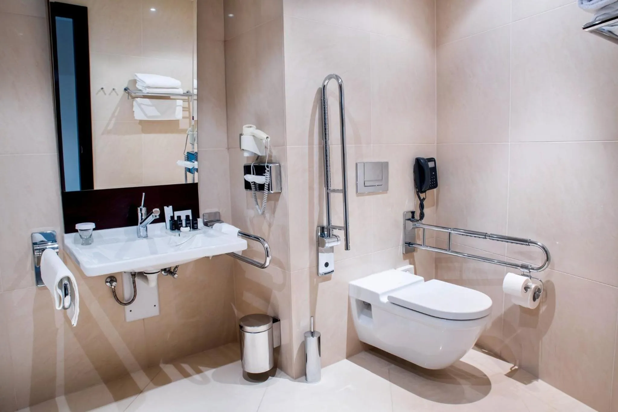 Photo of the whole room in Crowne Plaza Bratislava by IHG