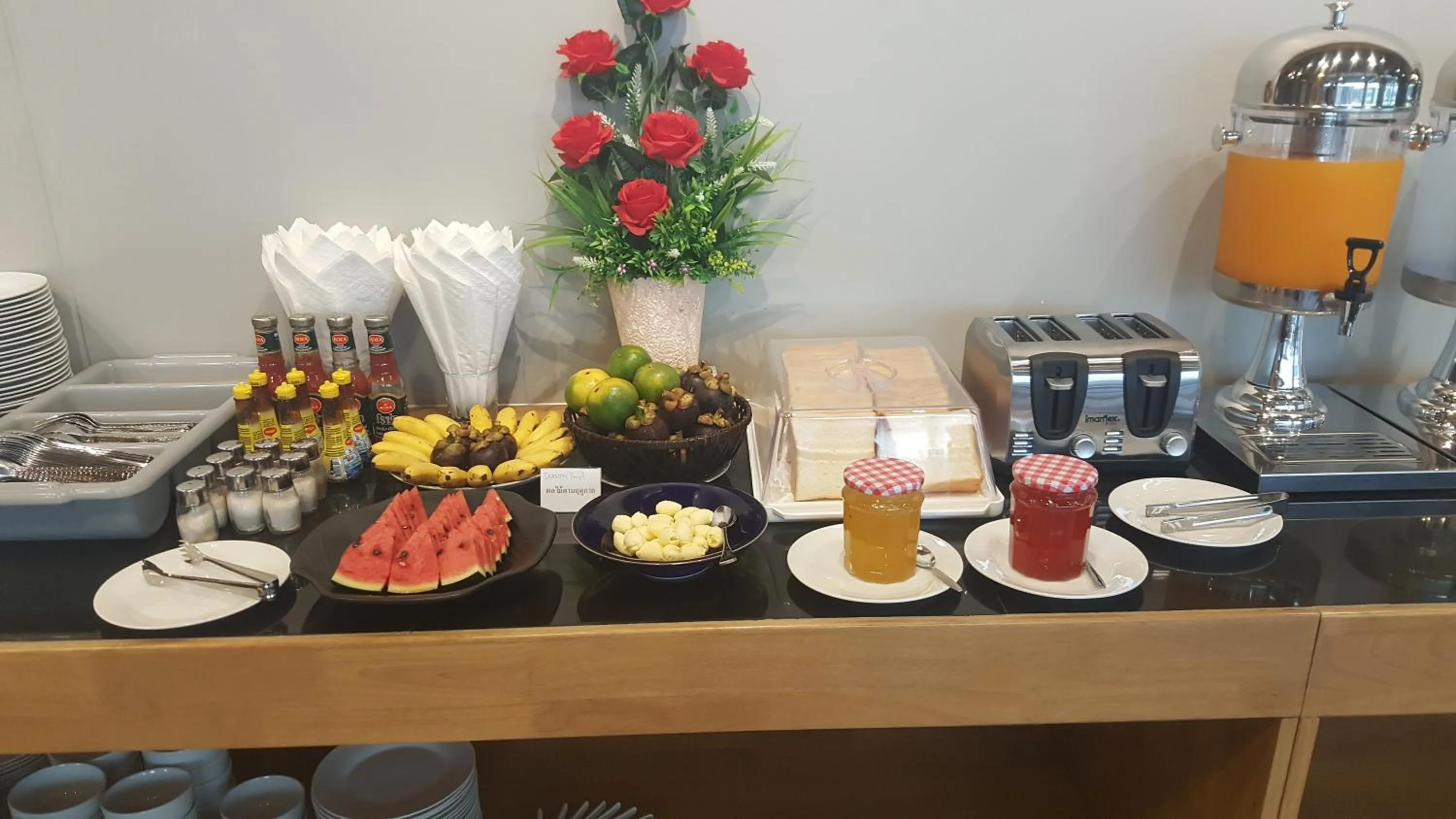 Food and drinks in Asana Hotel & Residence