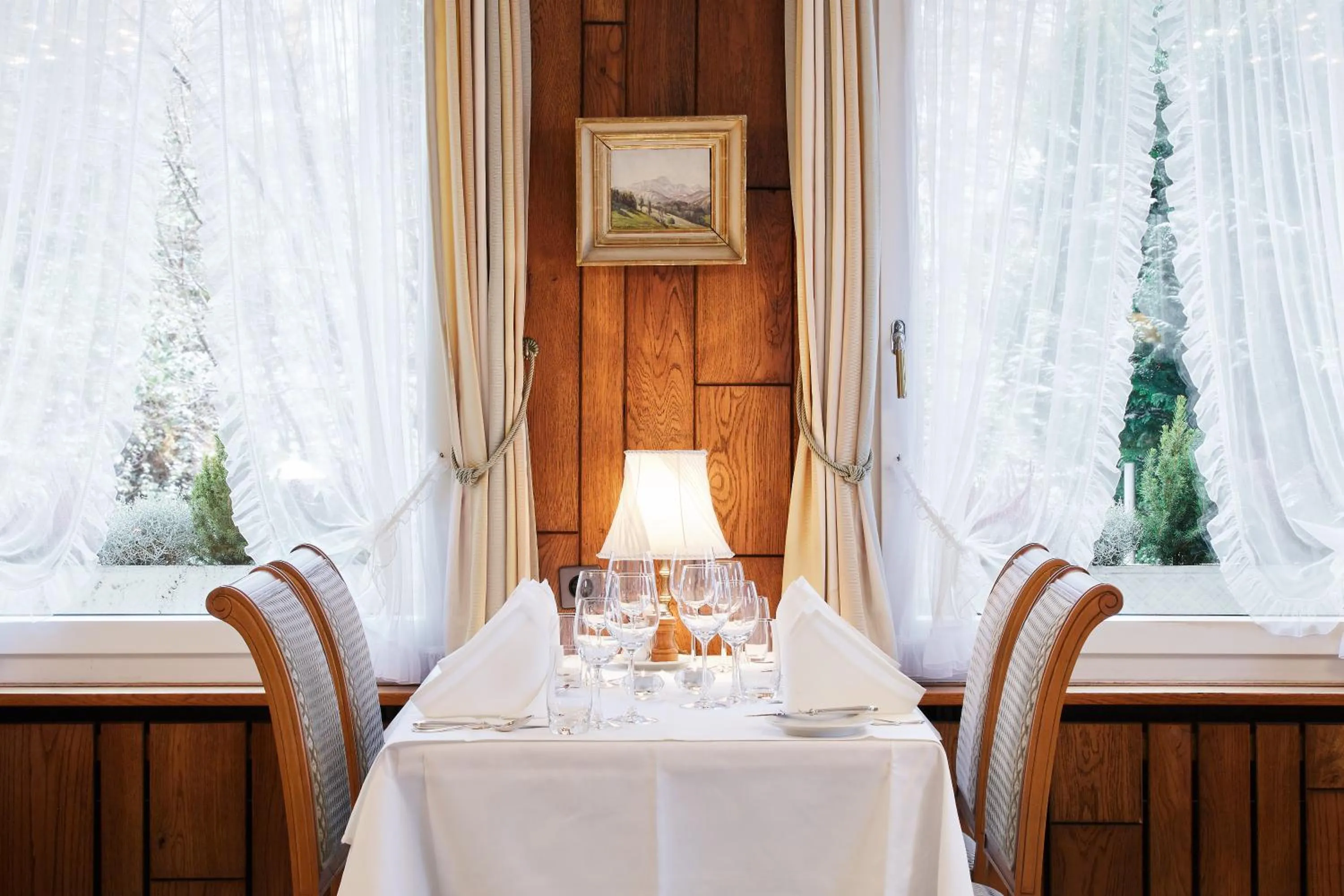 Restaurant/places to eat in Hotel & Spezialitätenrestaurant zur Linde