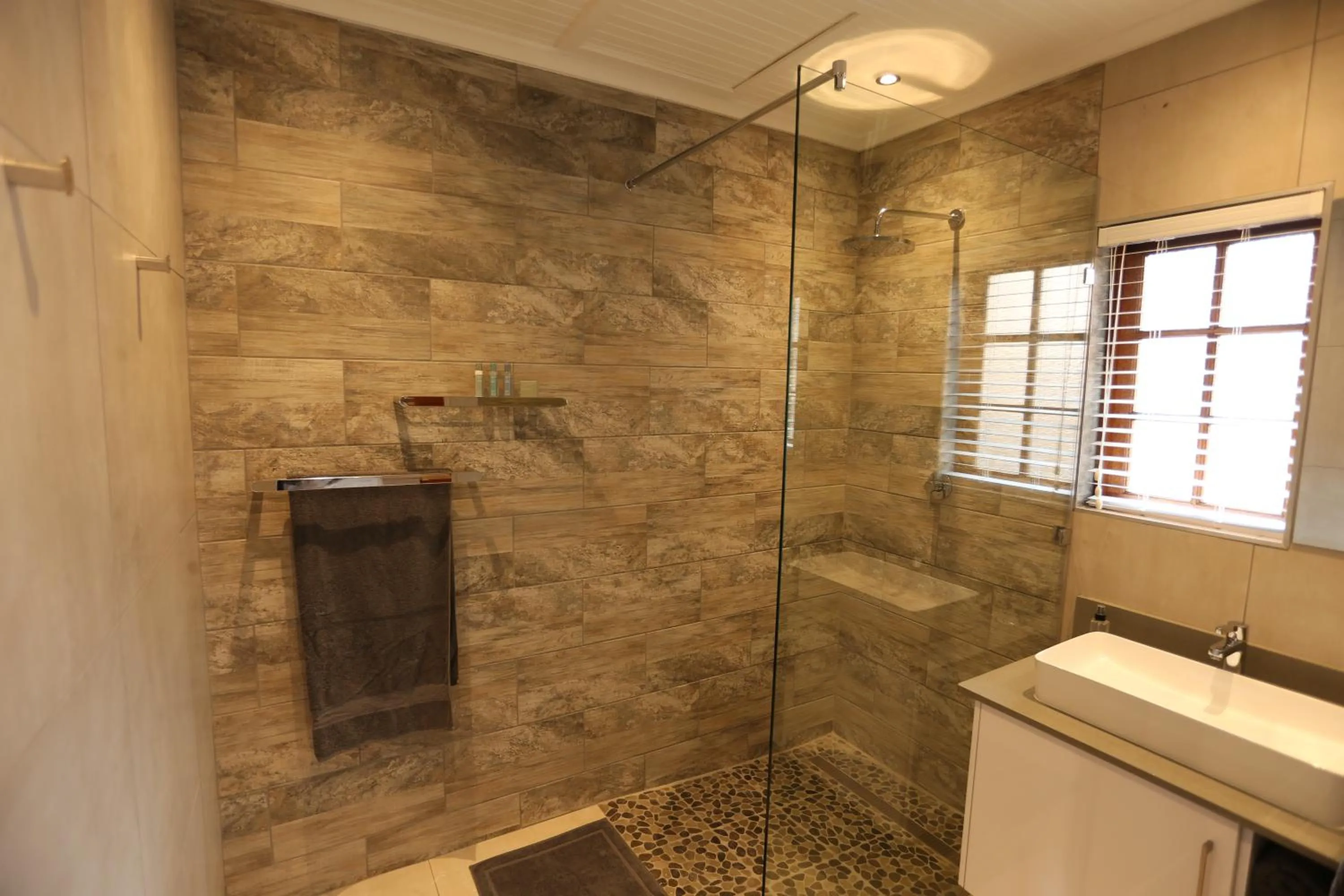 Bathroom in Rhino Coast Guesthouse