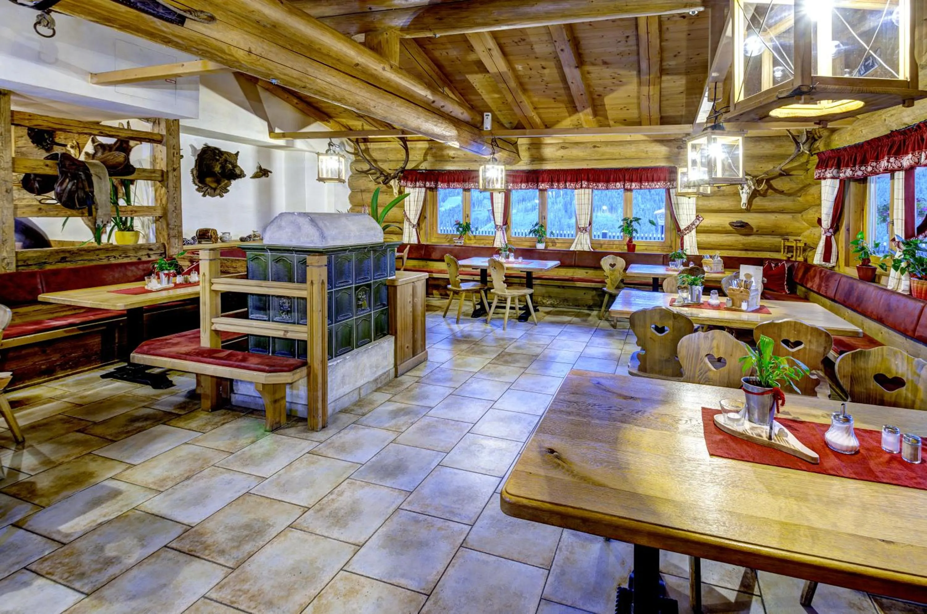 Restaurant/places to eat in Berghotel Jaga-Alm