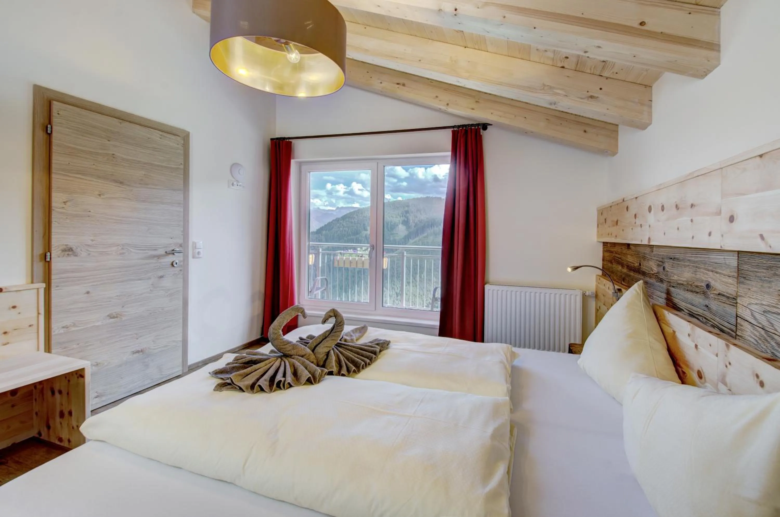 Bedroom, Bed in Berghotel Jaga-Alm