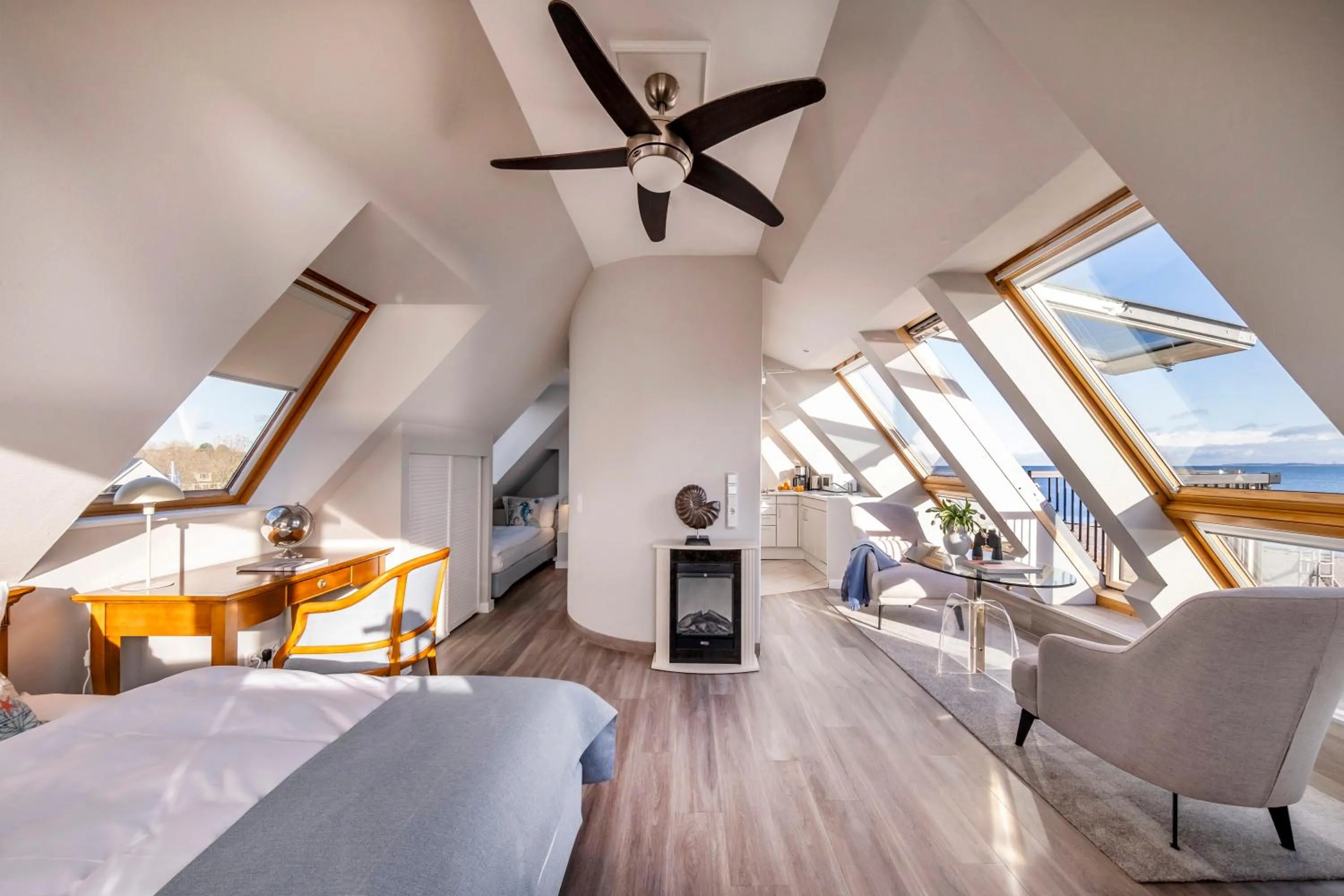 Photo of the whole room in Büngers Apartment-Hotel mit Gartensauna - modern, gemütlich und strandnah