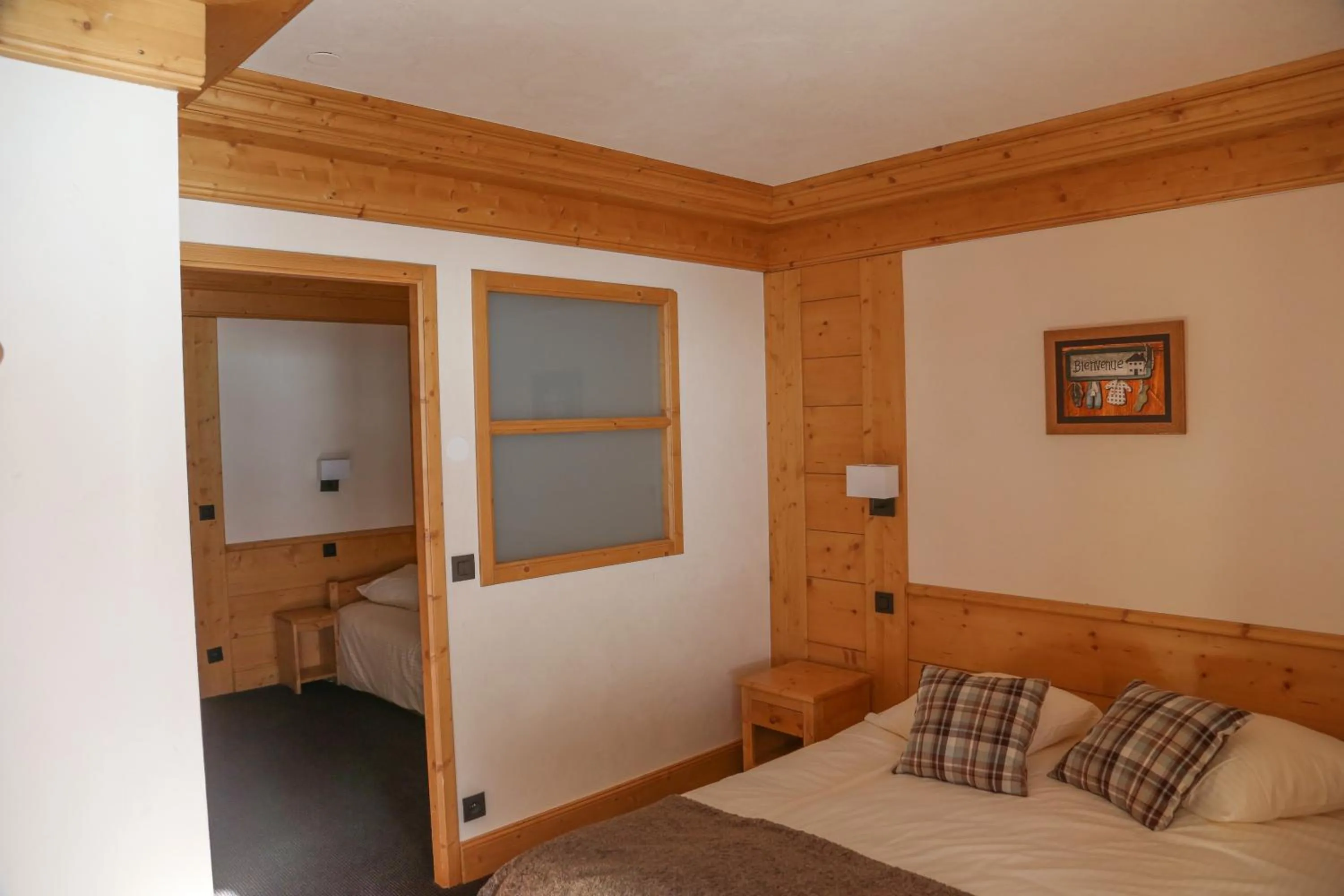 Photo of the whole room, Bed in Hotel Club Le Crêt