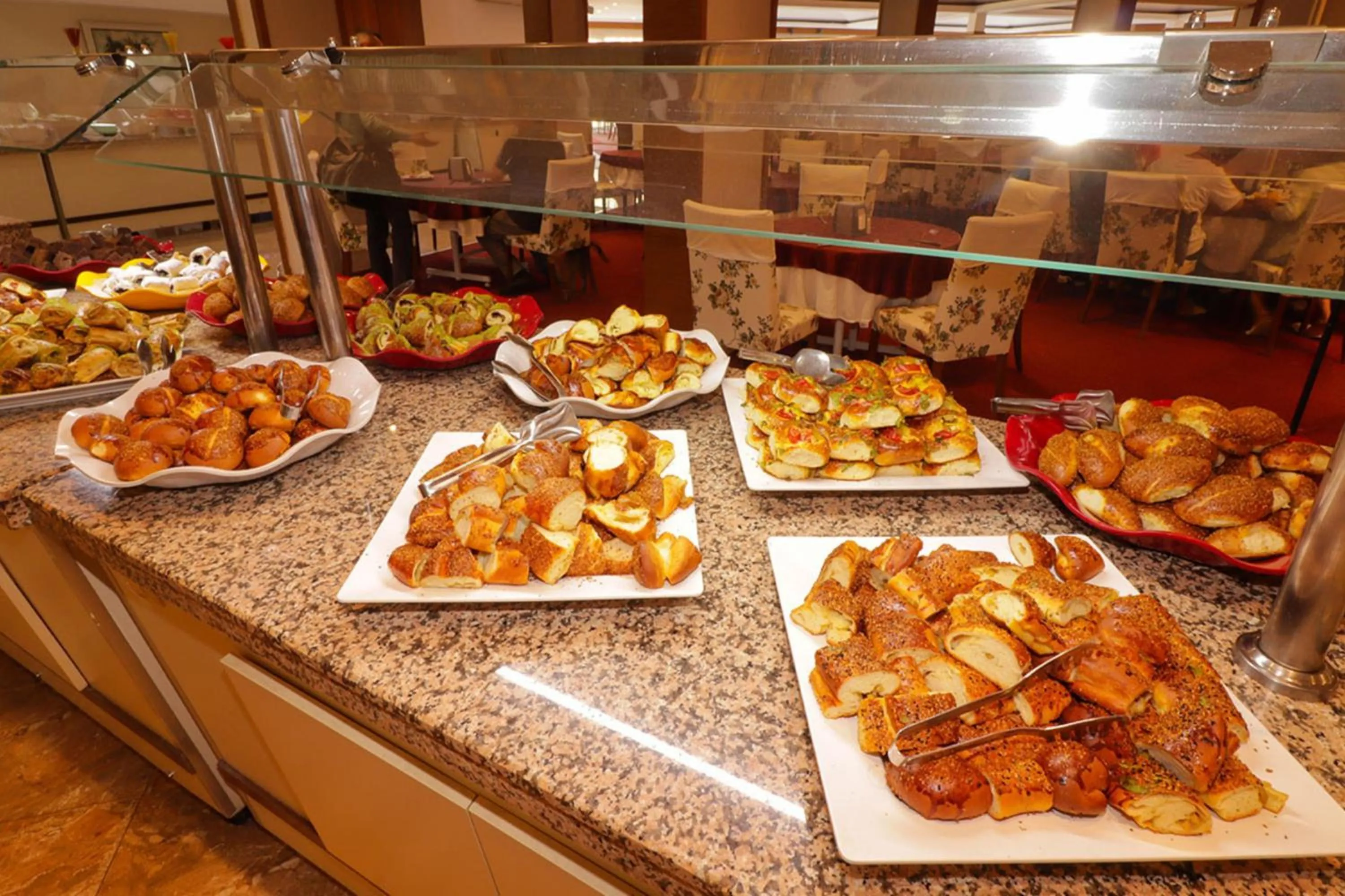 Food and drinks in Lycus River Thermal Hotel