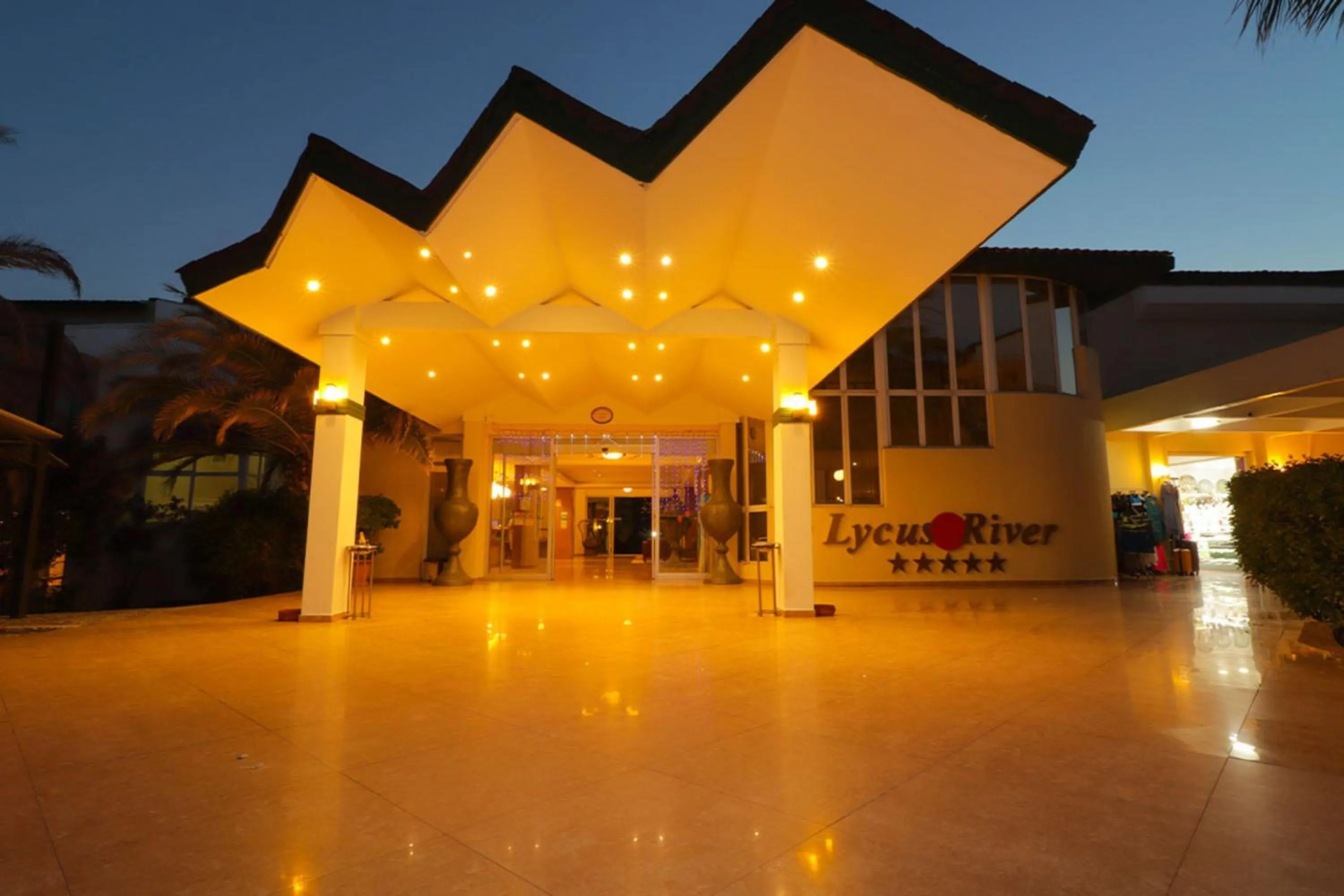 Property building in Lycus River Thermal Hotel