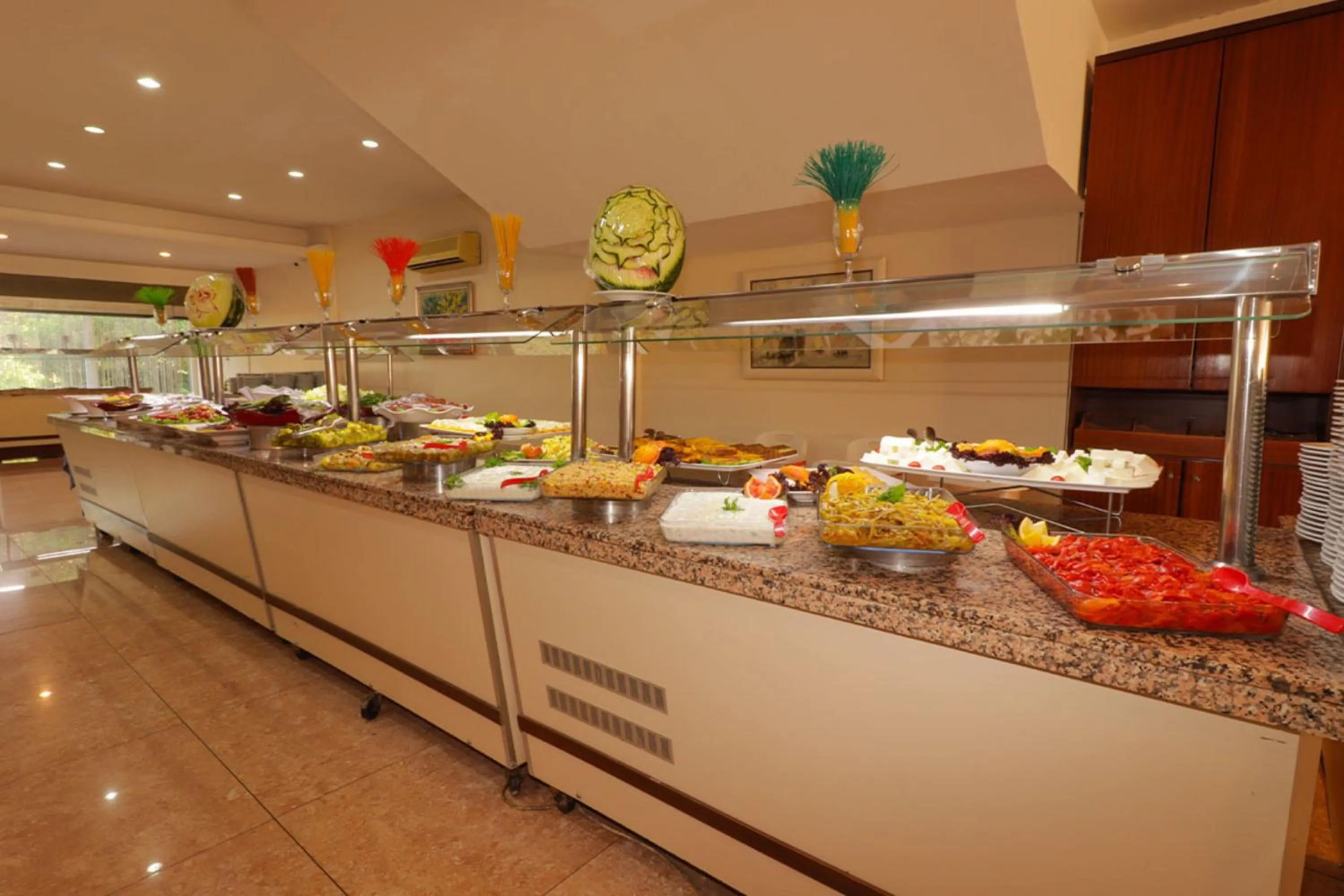 Food and drinks in Lycus River Thermal Hotel