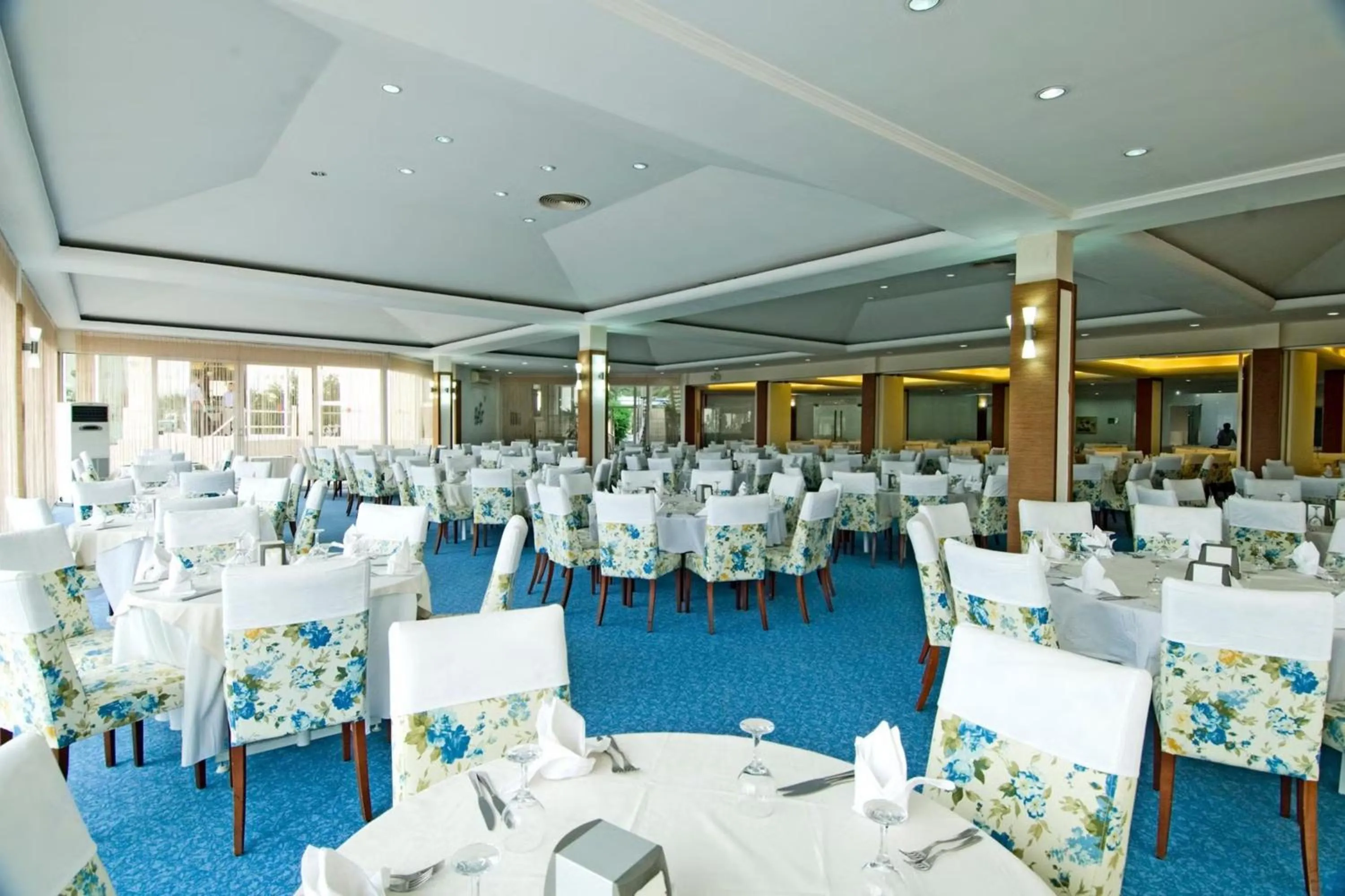 Restaurant/places to eat in Lycus River Thermal Hotel