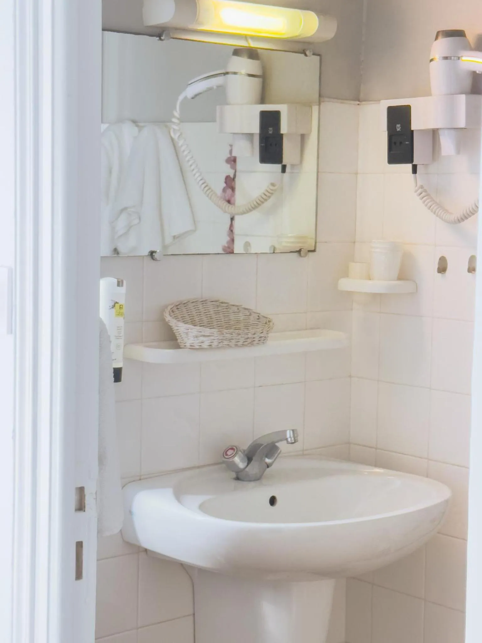 Logis Hôtel Les Chardons Bleus RESTAURANT LE BISTROT DE LA MER