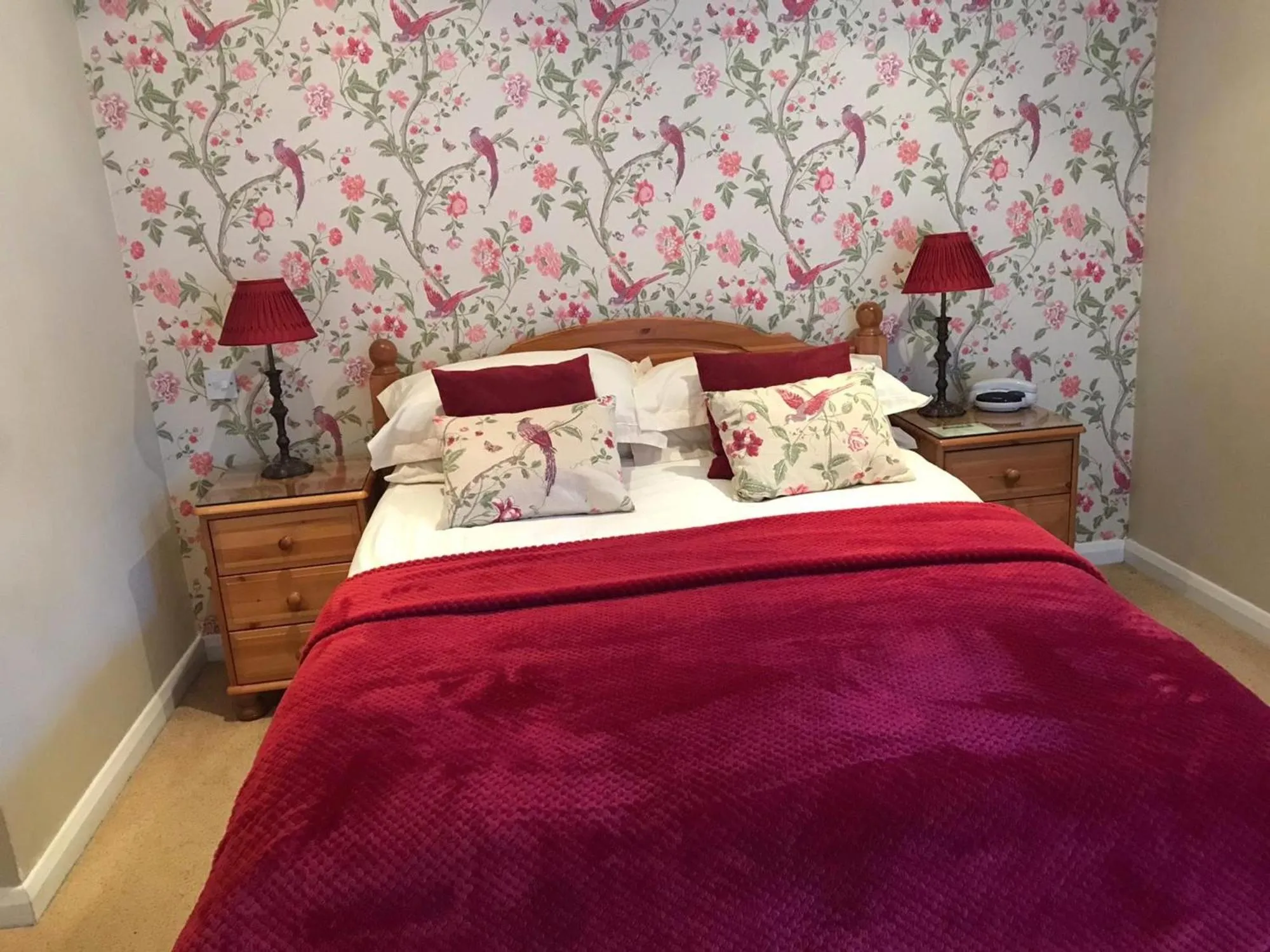 Bed in West Lodge Hotel