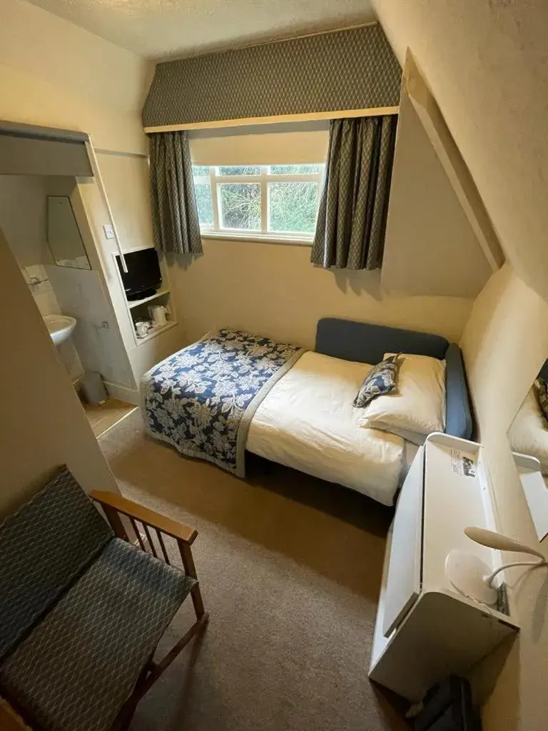 Budget Single Room - single occupancy in West Lodge Hotel Budget Single Room - single occupancy in West Lodge Hotel