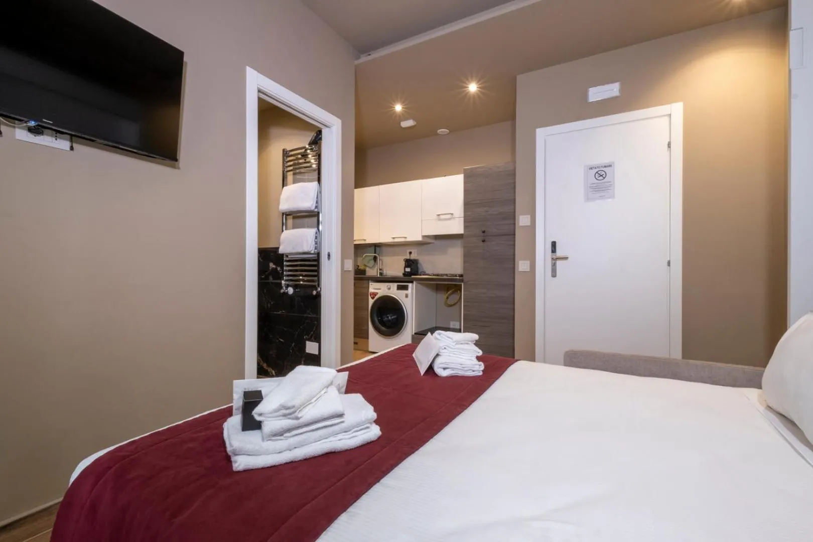 Bed in HT Residence Maximus