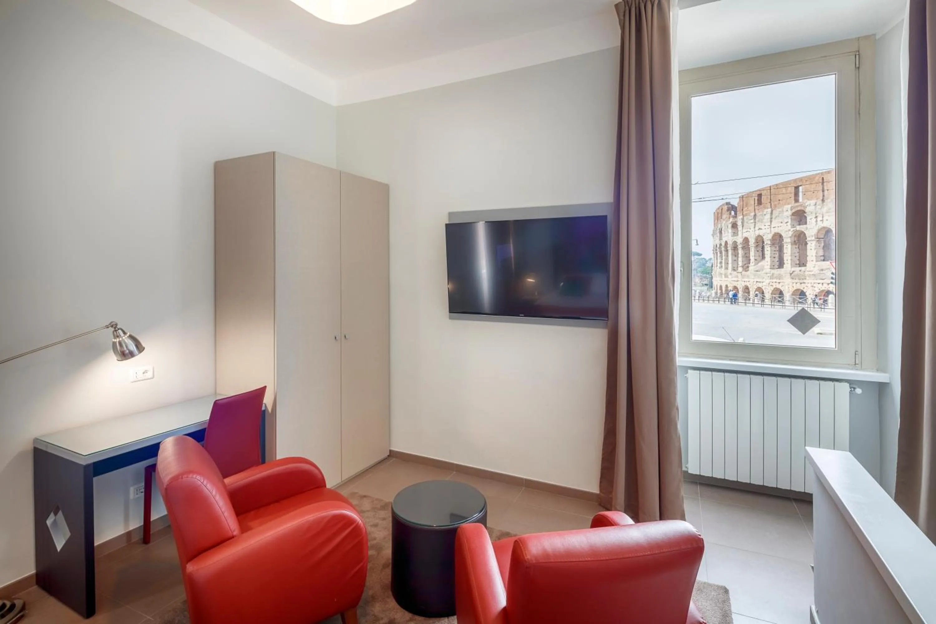 HT Residence Maximus