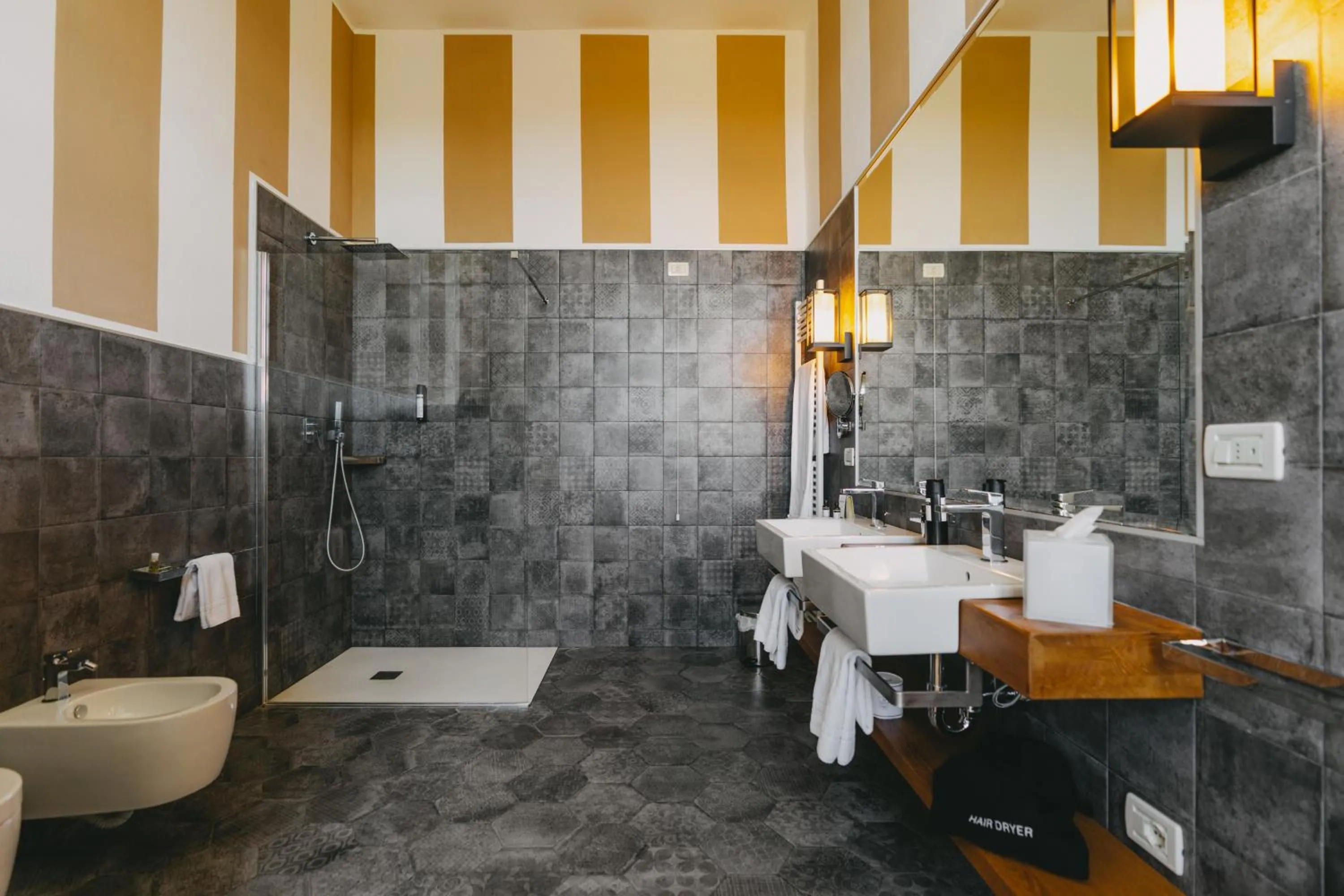 Bathroom in Sunstar Hotel Piemont Castello di Villa