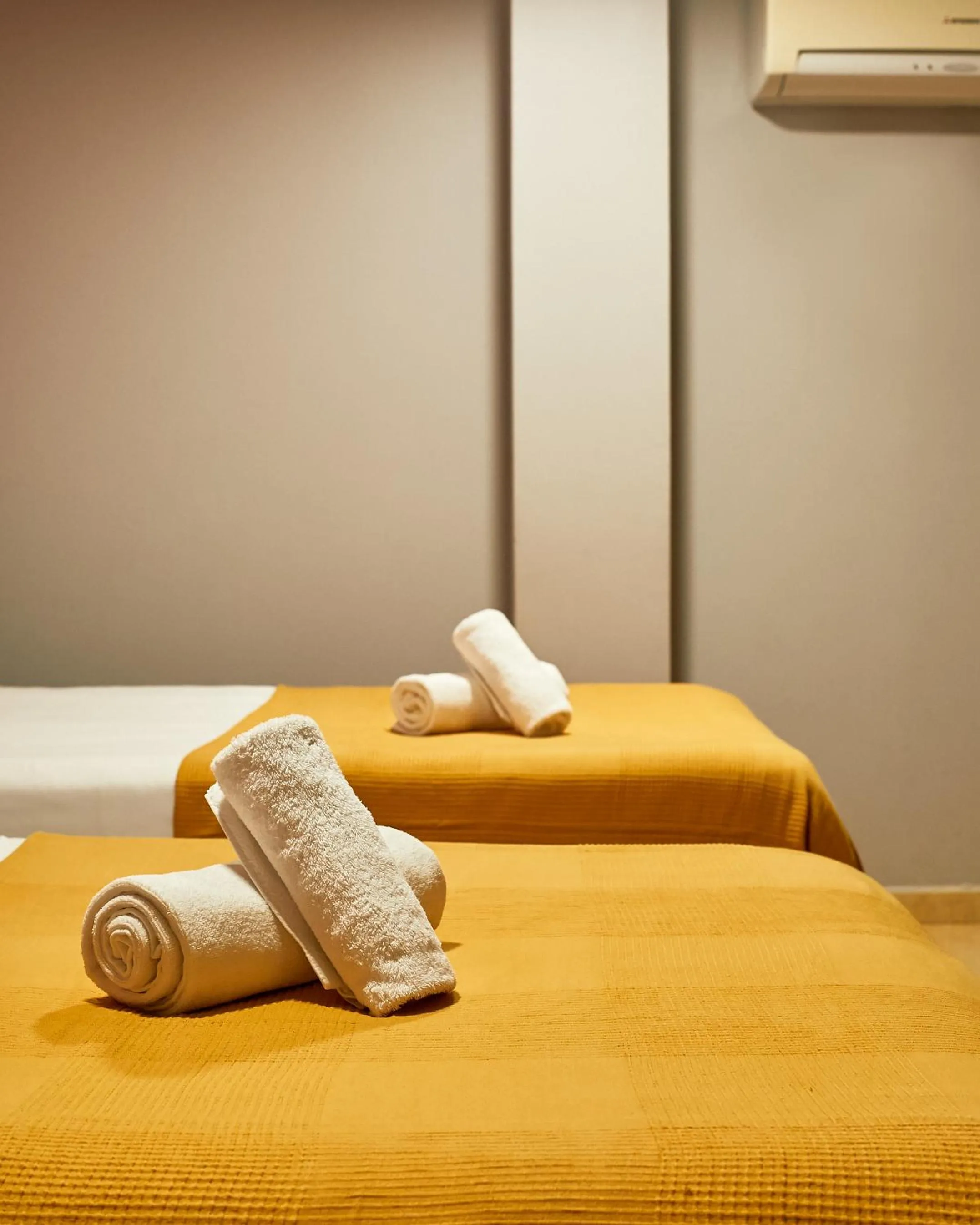 Property building, Bed in Sun & Moon Hostel