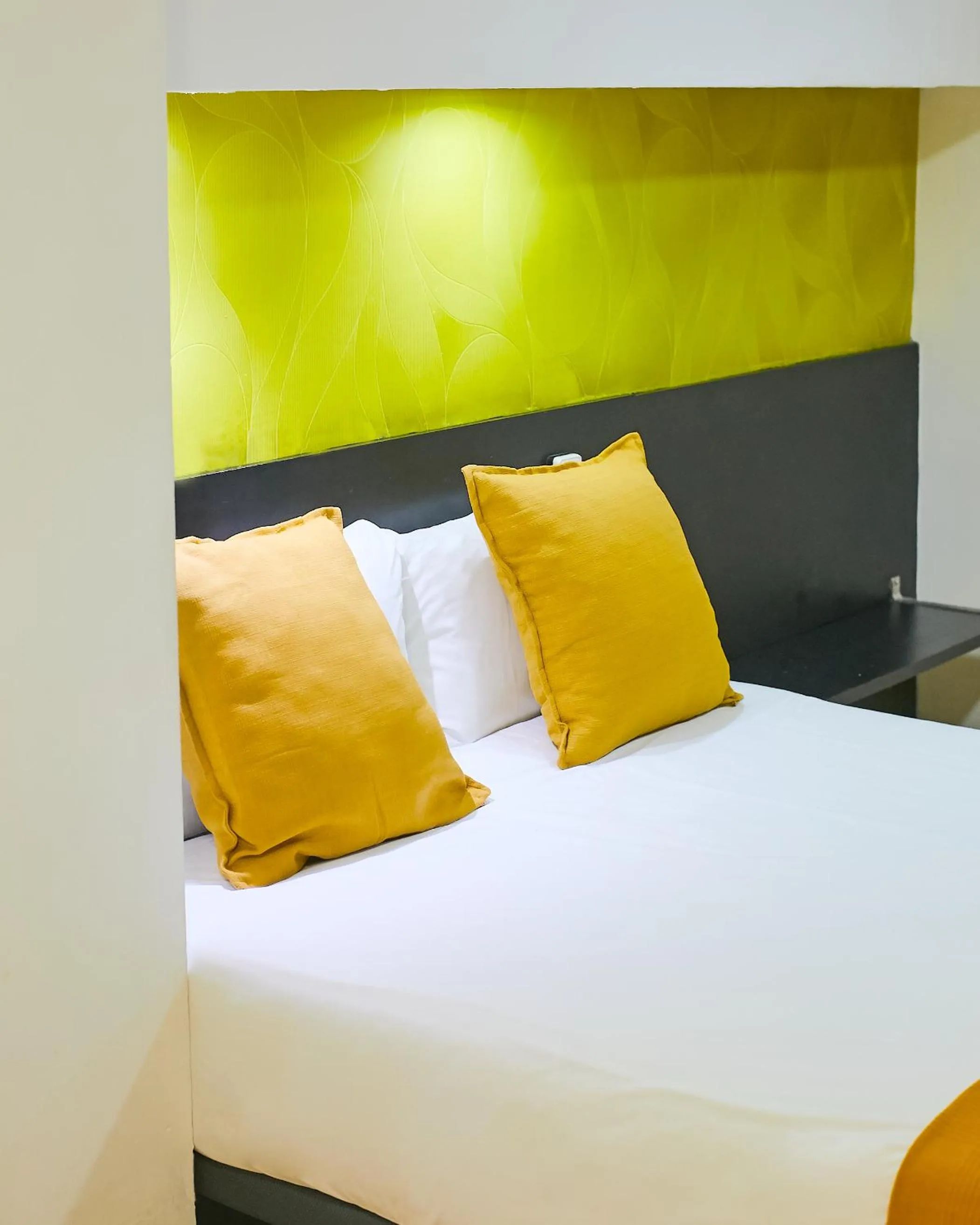 Property building, Bed in Sun & Moon Hostel