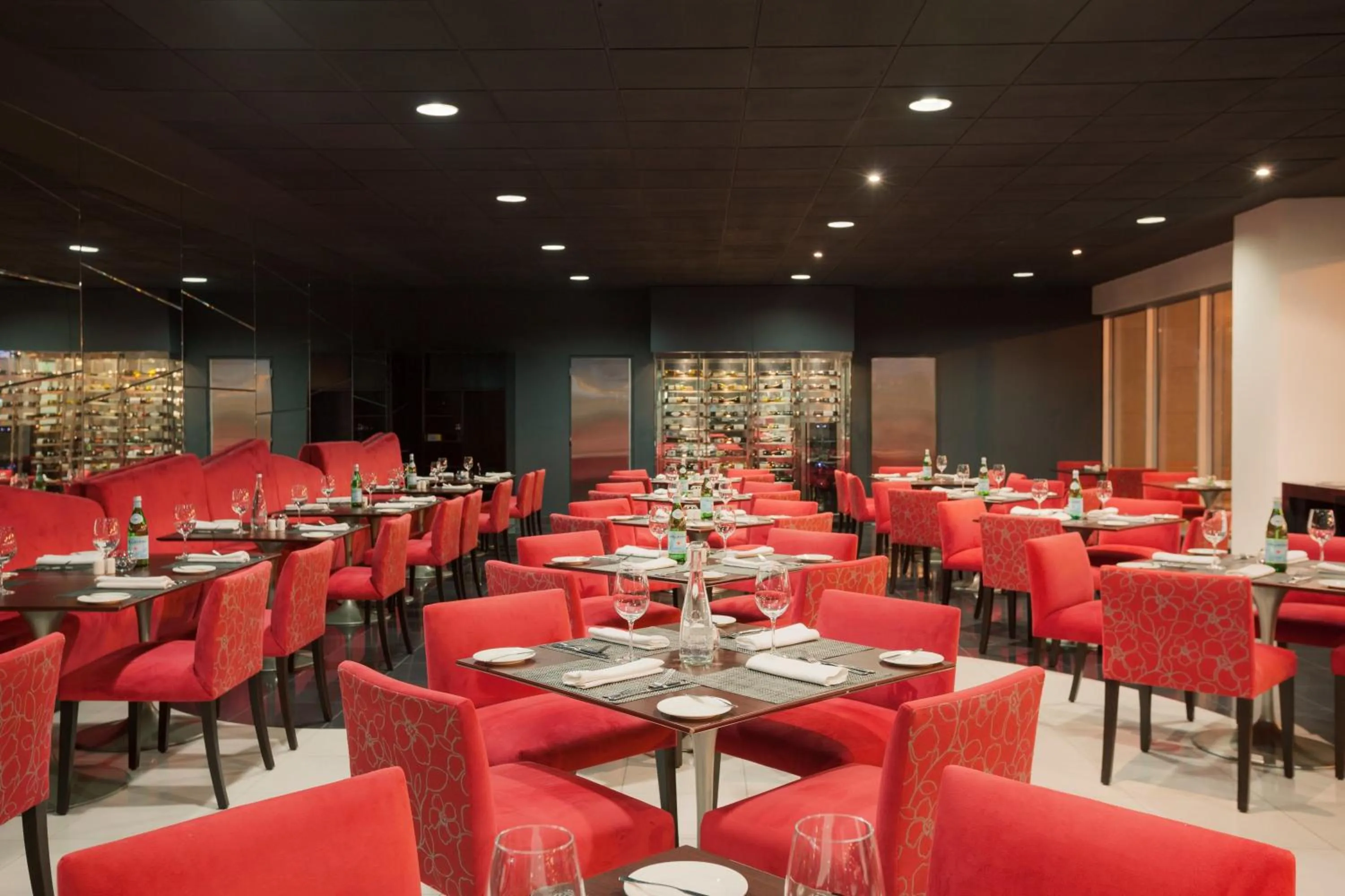 Restaurant/places to eat in Wyndham Costa del Sol Lima Airport