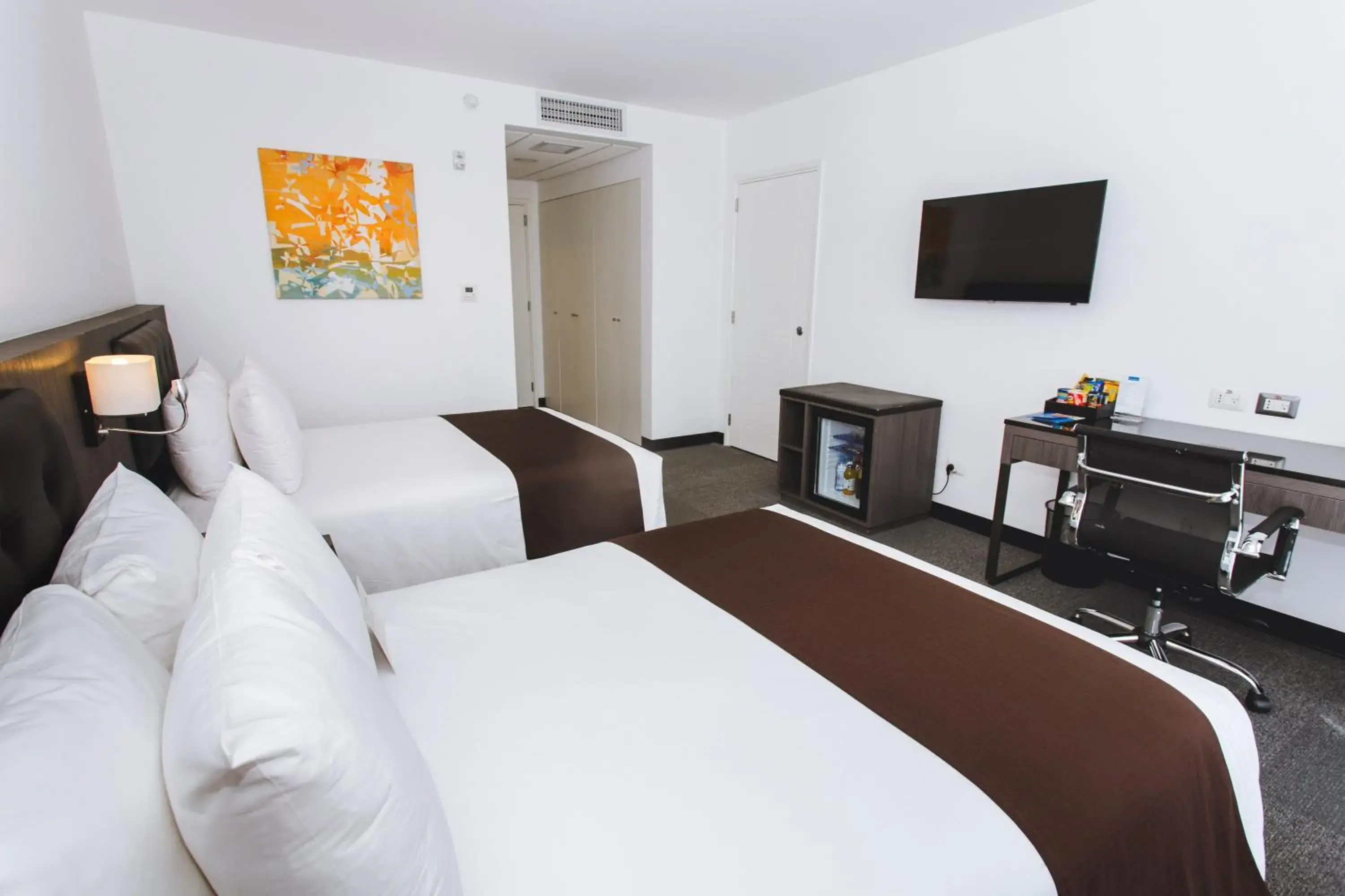 Twin Room in Wyndham Costa del Sol Lima Airport Twin Room in Wyndham Costa del Sol Lima Airport