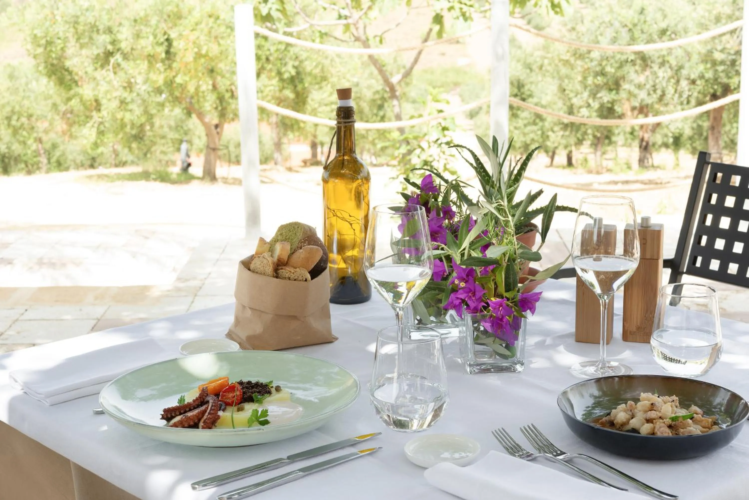 Restaurant/places to eat in Momentum Wellness Bioresort