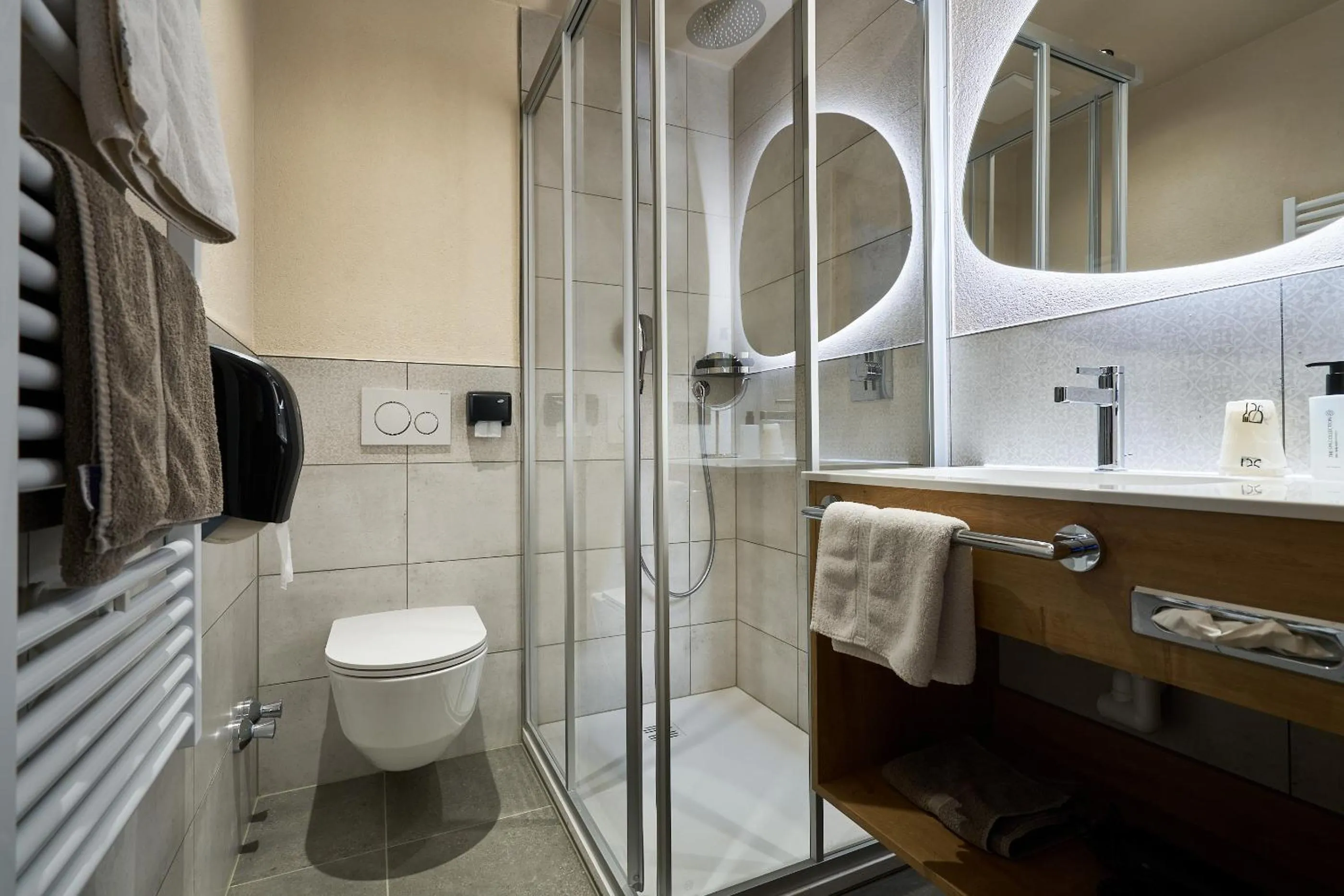 Shower in Hotel Stern