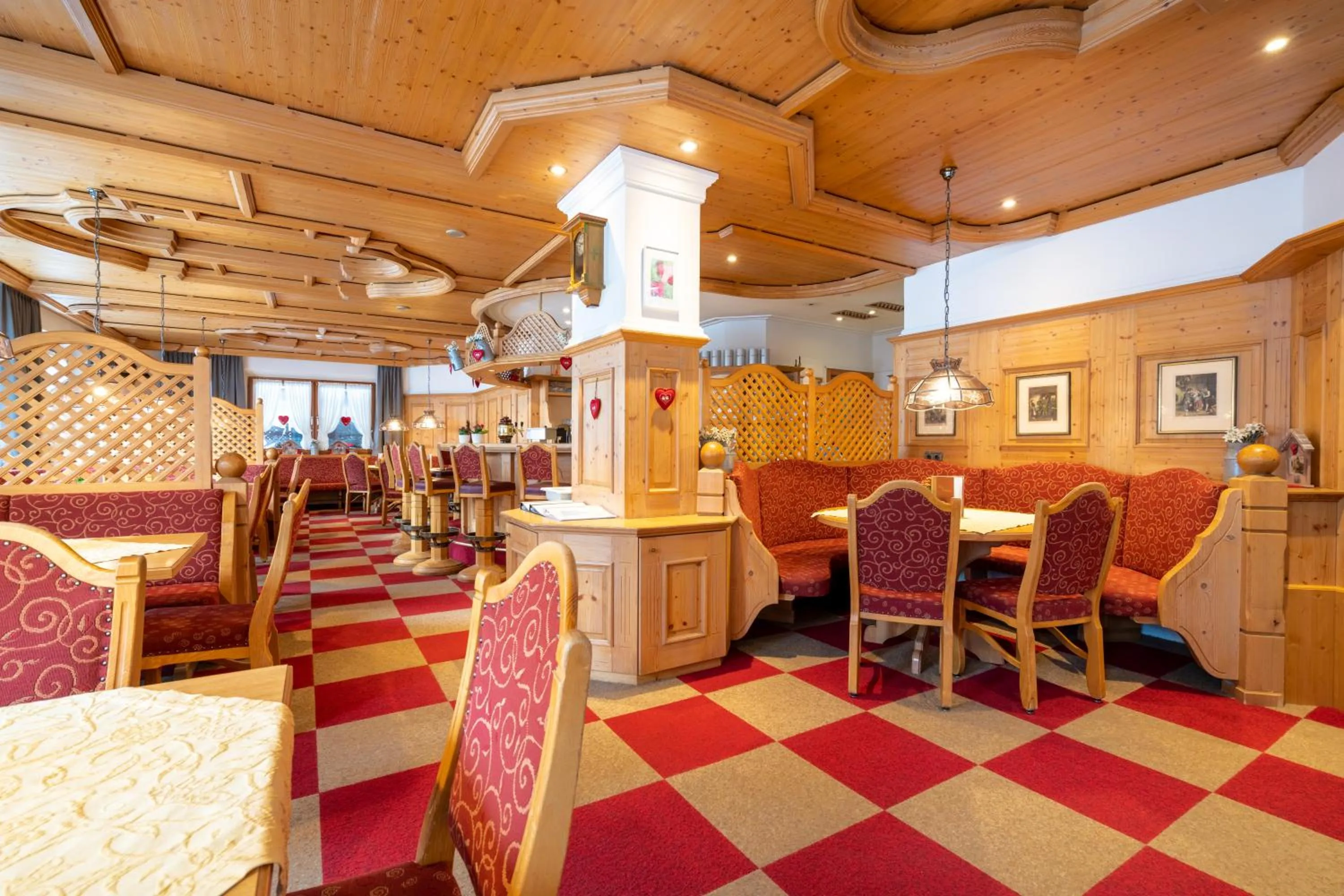 Restaurant/places to eat in Hotel Stern