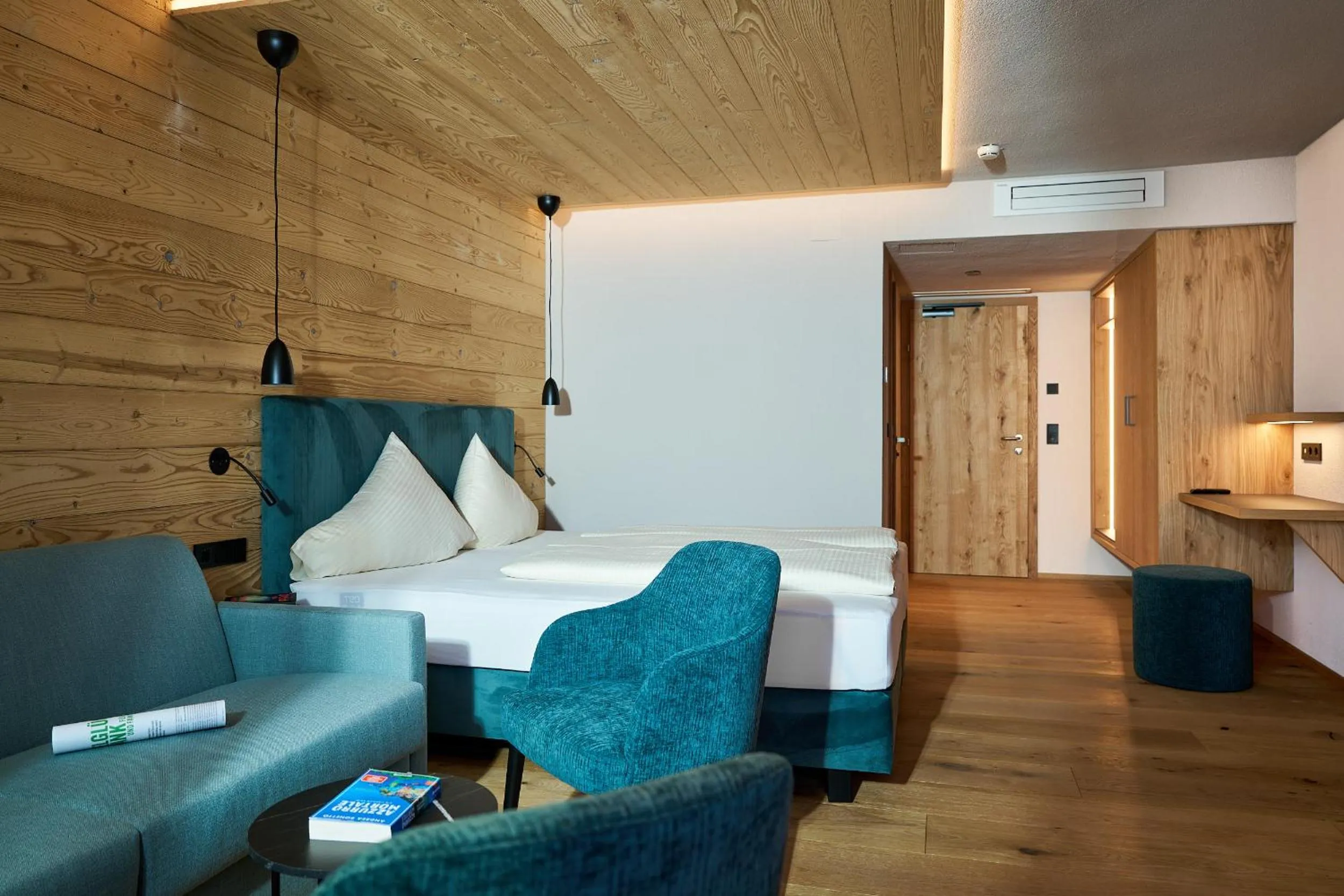 Photo of the whole room, Bed in Hotel Stern