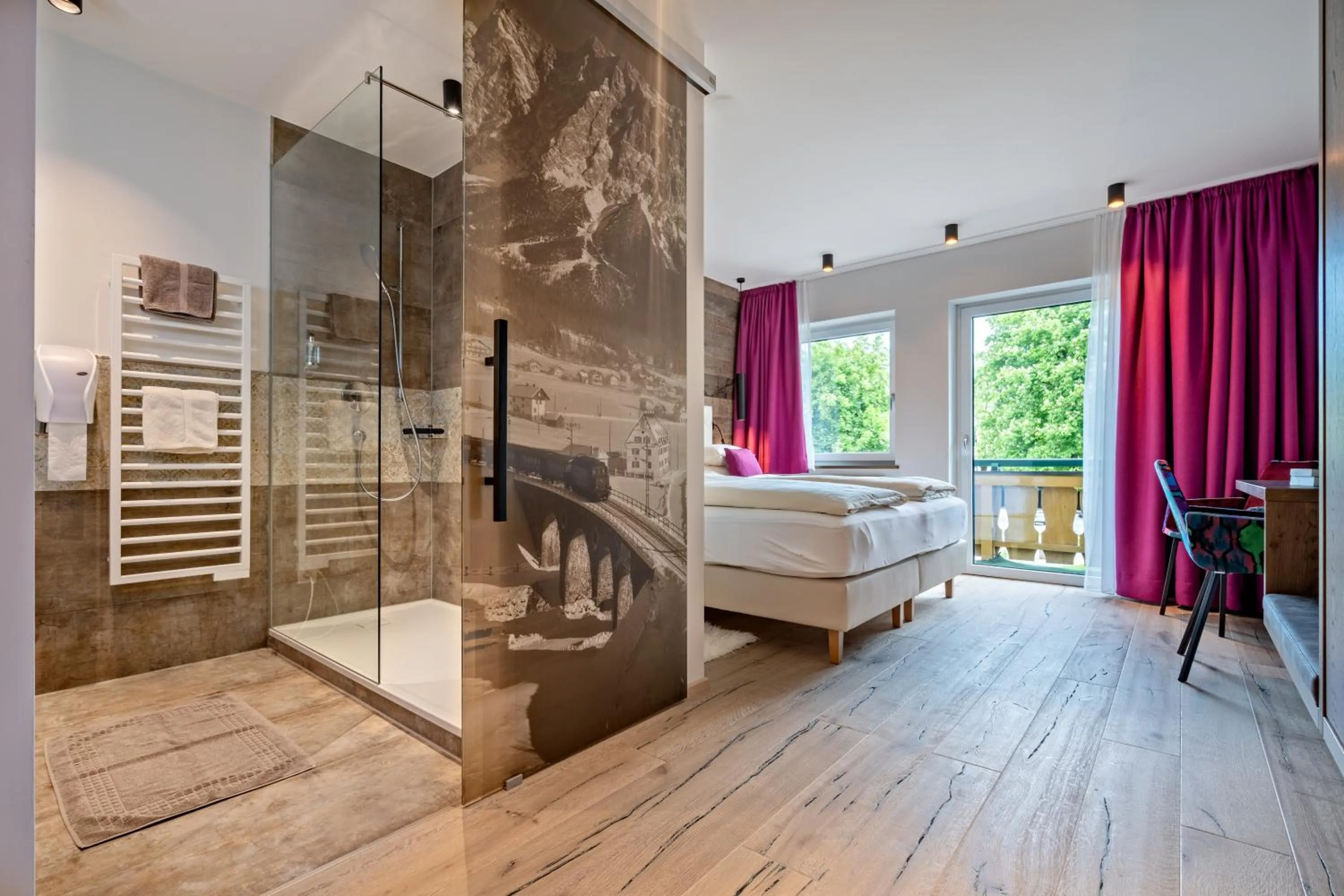 Photo of the whole room, Bed in Hotel Stern