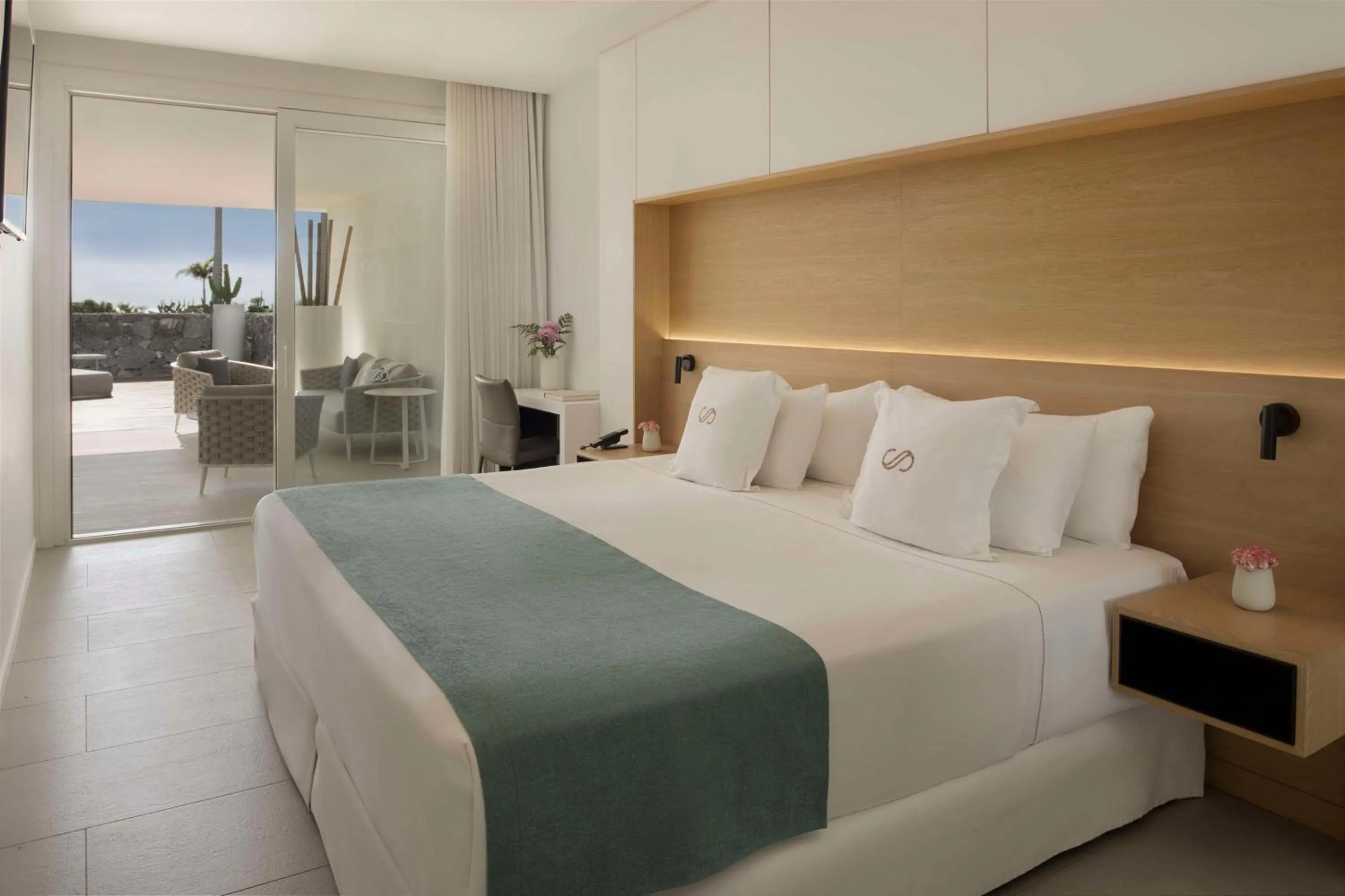 Photo of the whole room, Bed in Royal Hideaway Corales Suites