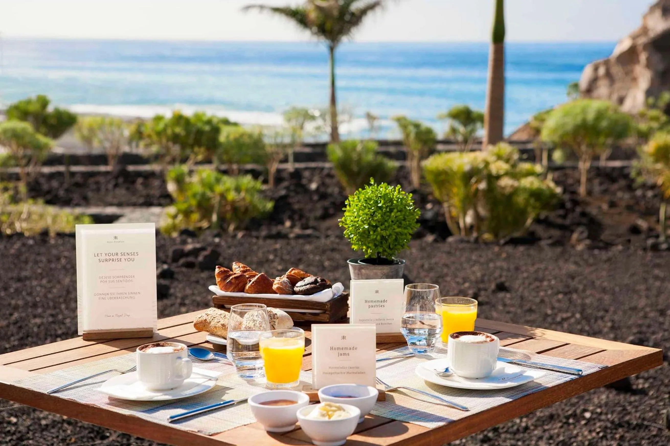 Restaurant/places to eat in Royal Hideaway Corales Suites