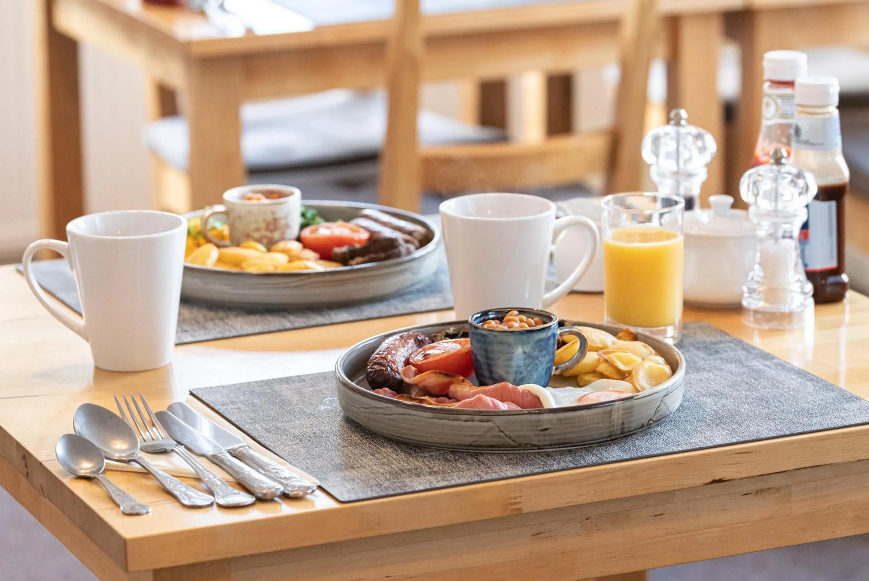 Breakfast in Beecroft Lodge