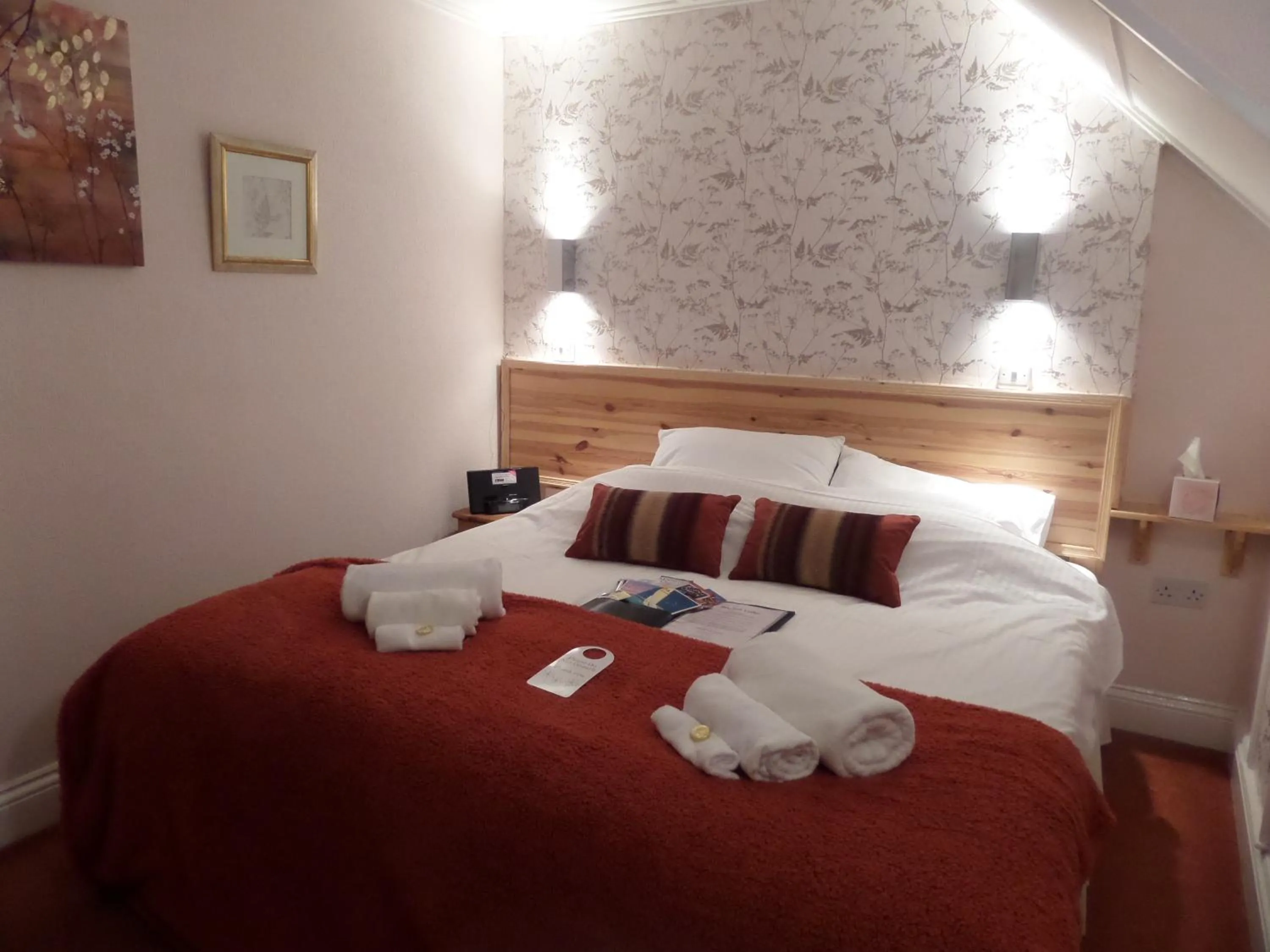 Bedroom, Bed in Beecroft Lodge