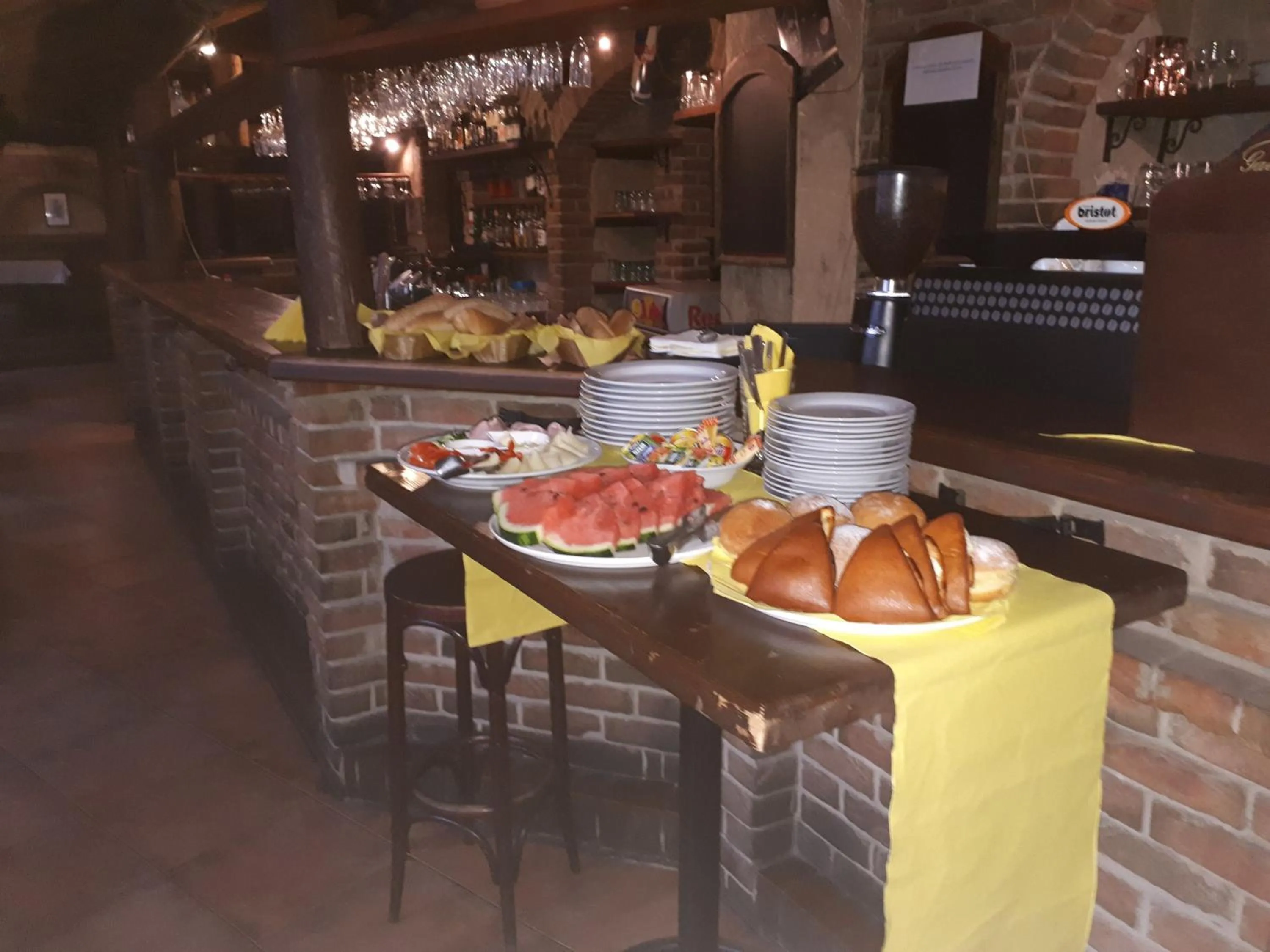 Food in Hotel Central