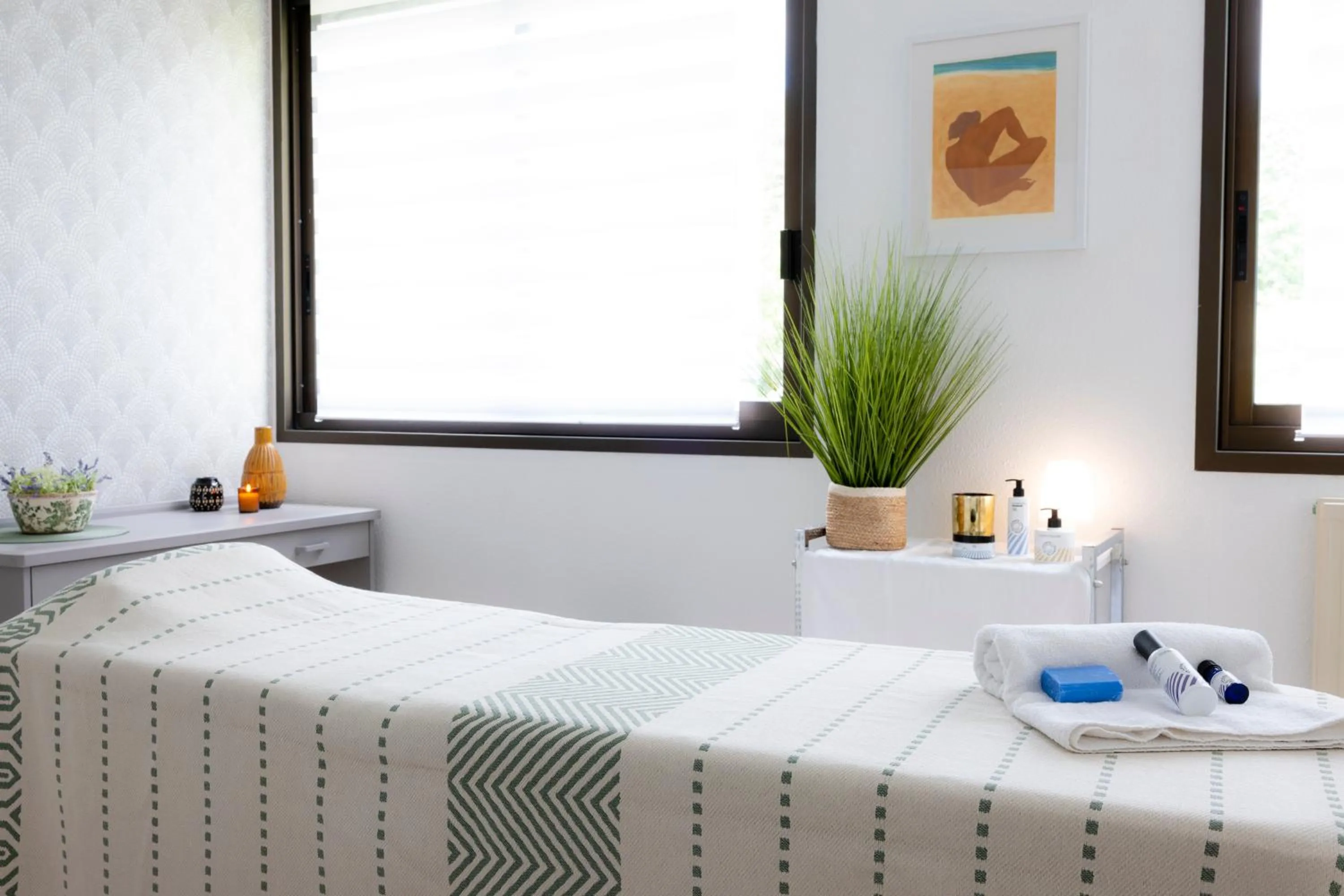 Massage, Bed in Domaine Les Sources de Dieulefit